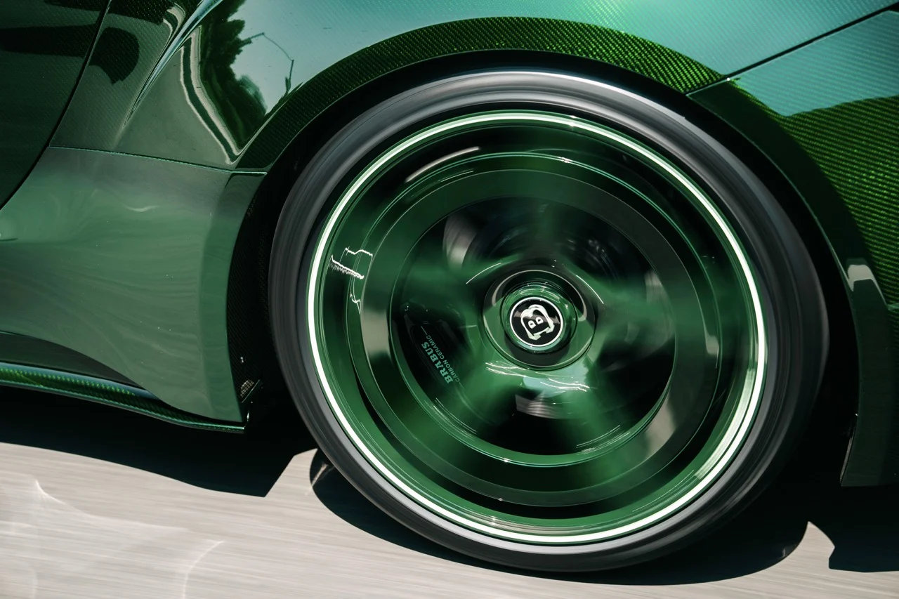 Ви можете купити найкраще клоунське взуття Mercedes в Америці