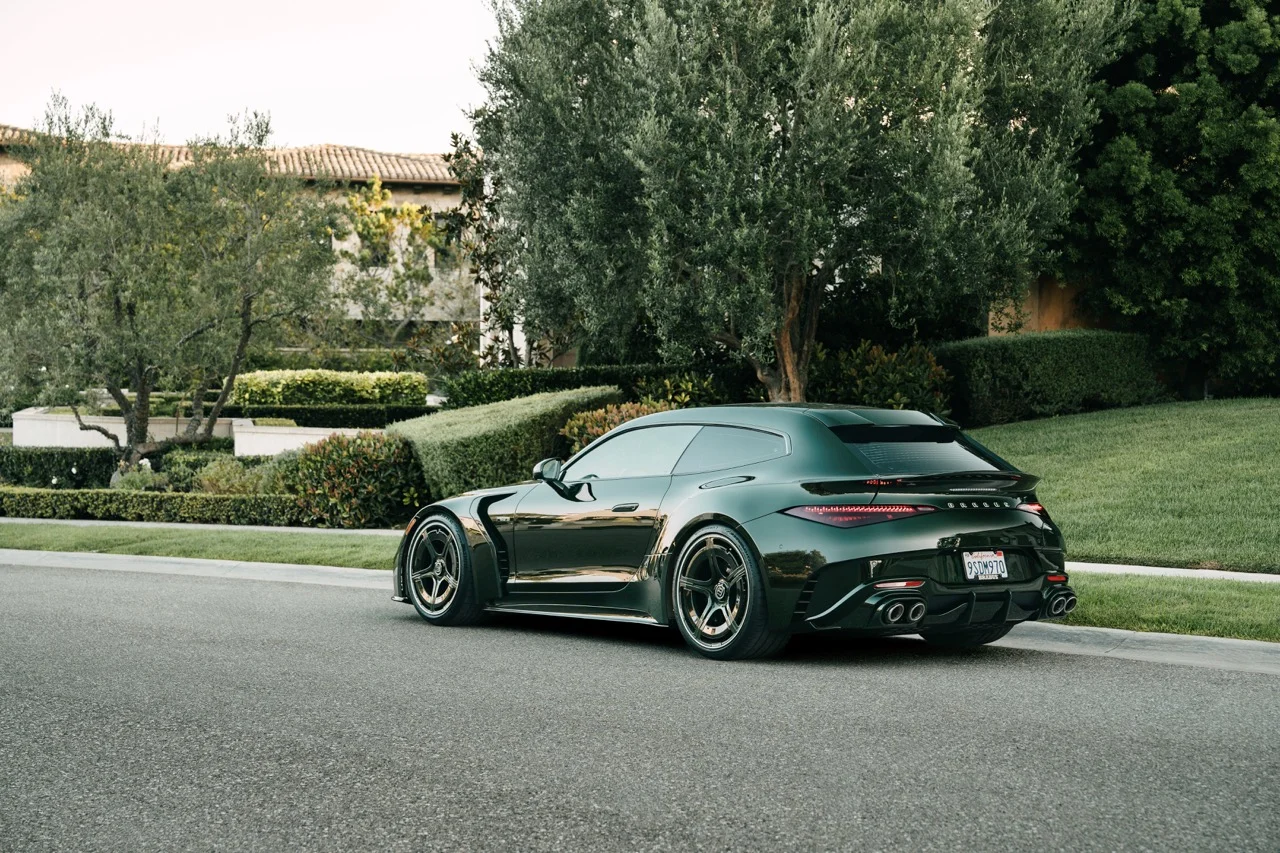 Ви можете купити найкраще клоунське взуття Mercedes в Америці