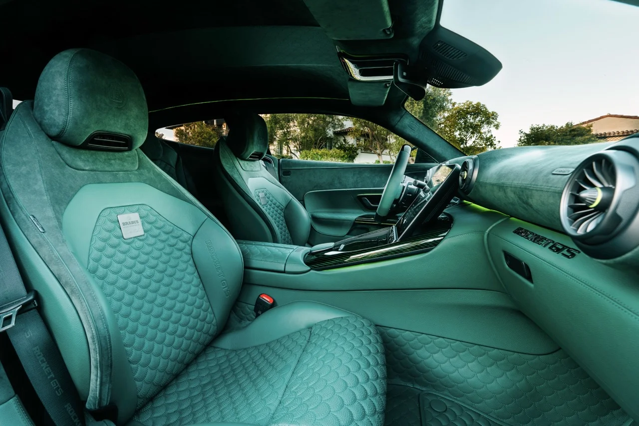 Ви можете купити найкраще клоунське взуття Mercedes в Америці