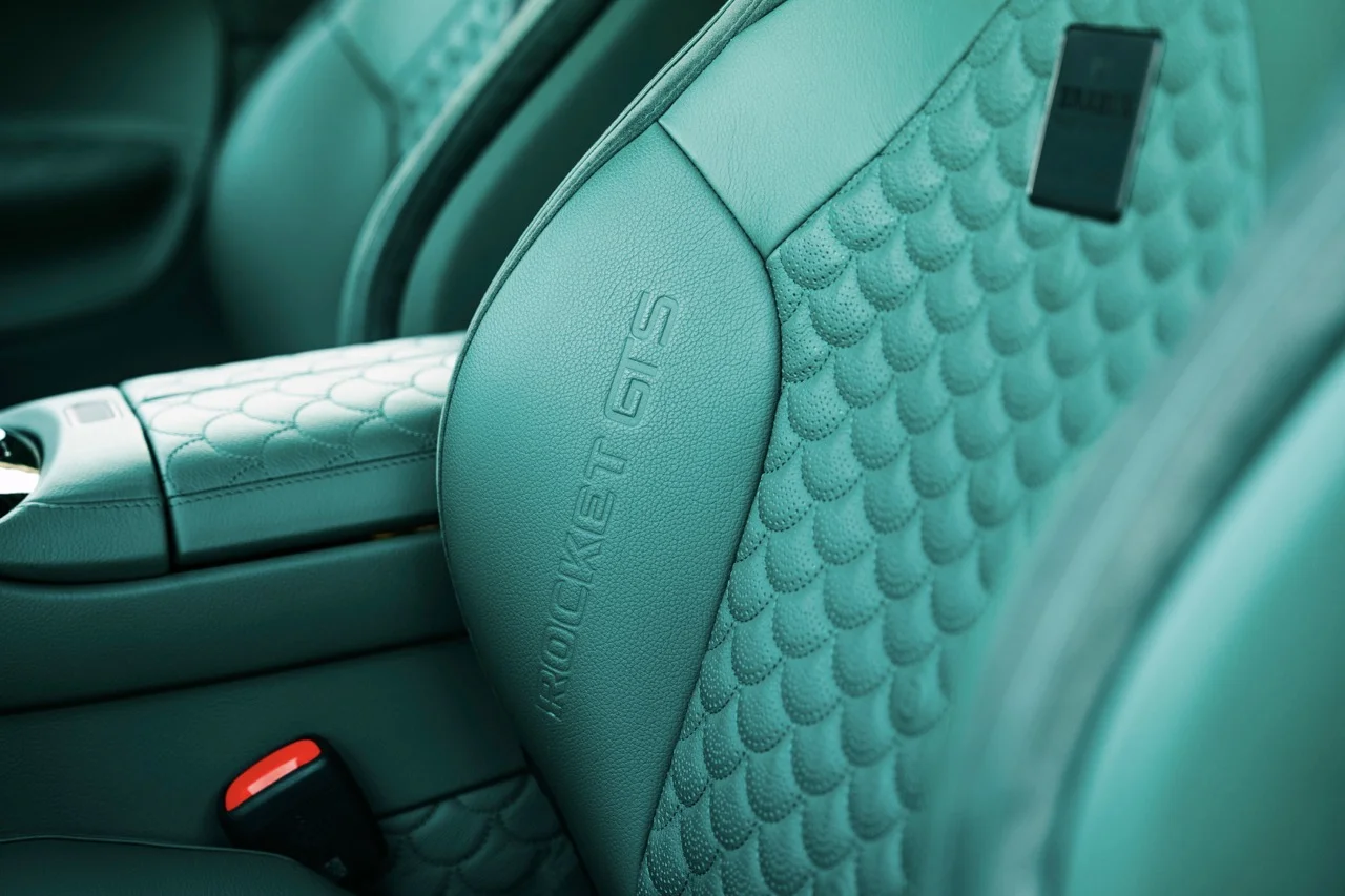 Ви можете купити найкраще клоунське взуття Mercedes в Америці