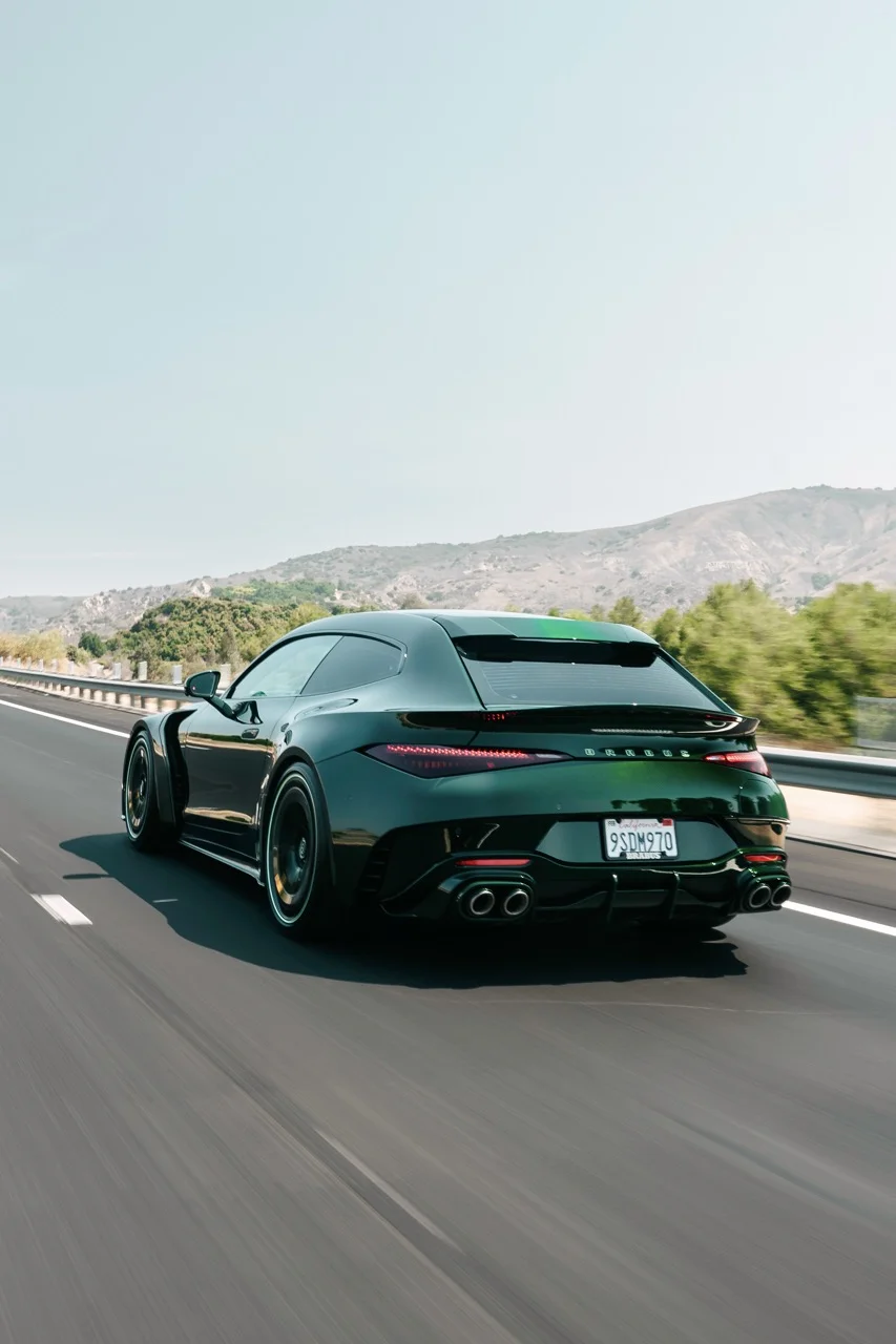 Ви можете купити найкраще клоунське взуття Mercedes в Америці