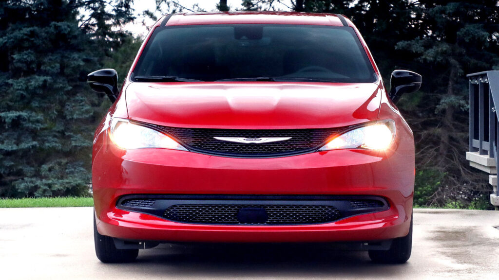  One In Three Chrysler Minivans Built Since 2022 May Be Driving Around With Bad Airbags