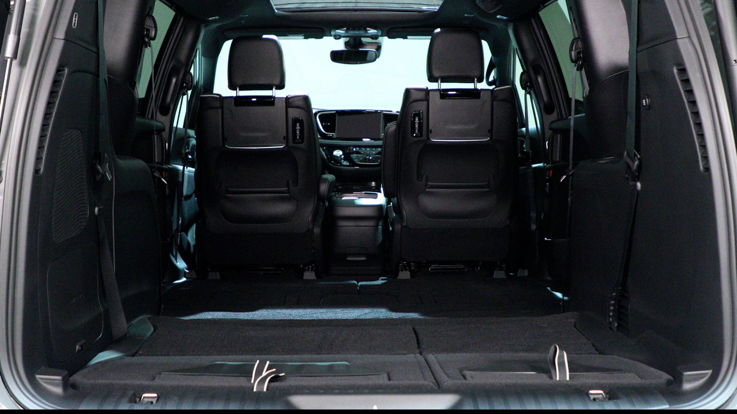 Chrysler’s CEO Says Buy The Minivan, And The Data Says He Really Needs You To