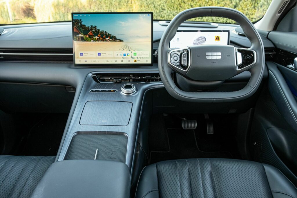  Two Things Bother Us About The 2026 Geely EX5, But The Price Tag Kills Both | Review