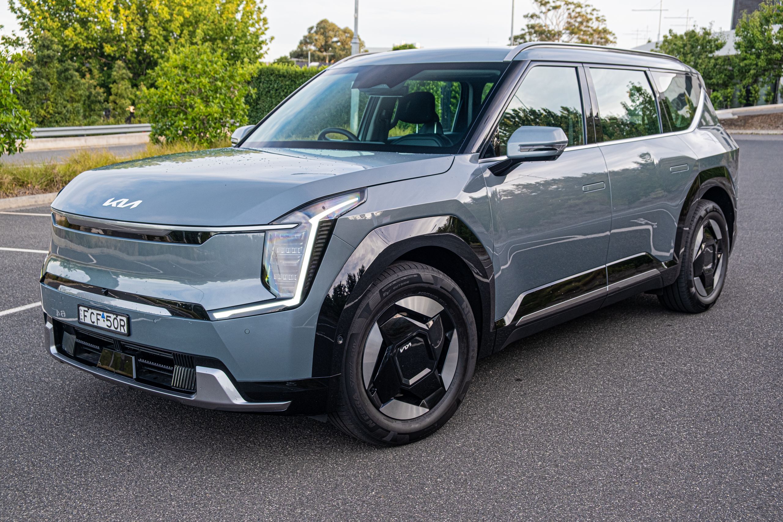 Kia’s 2026 EV9 Earth Gets The Hard Part Right And Stumbles On The Obvious One | Review