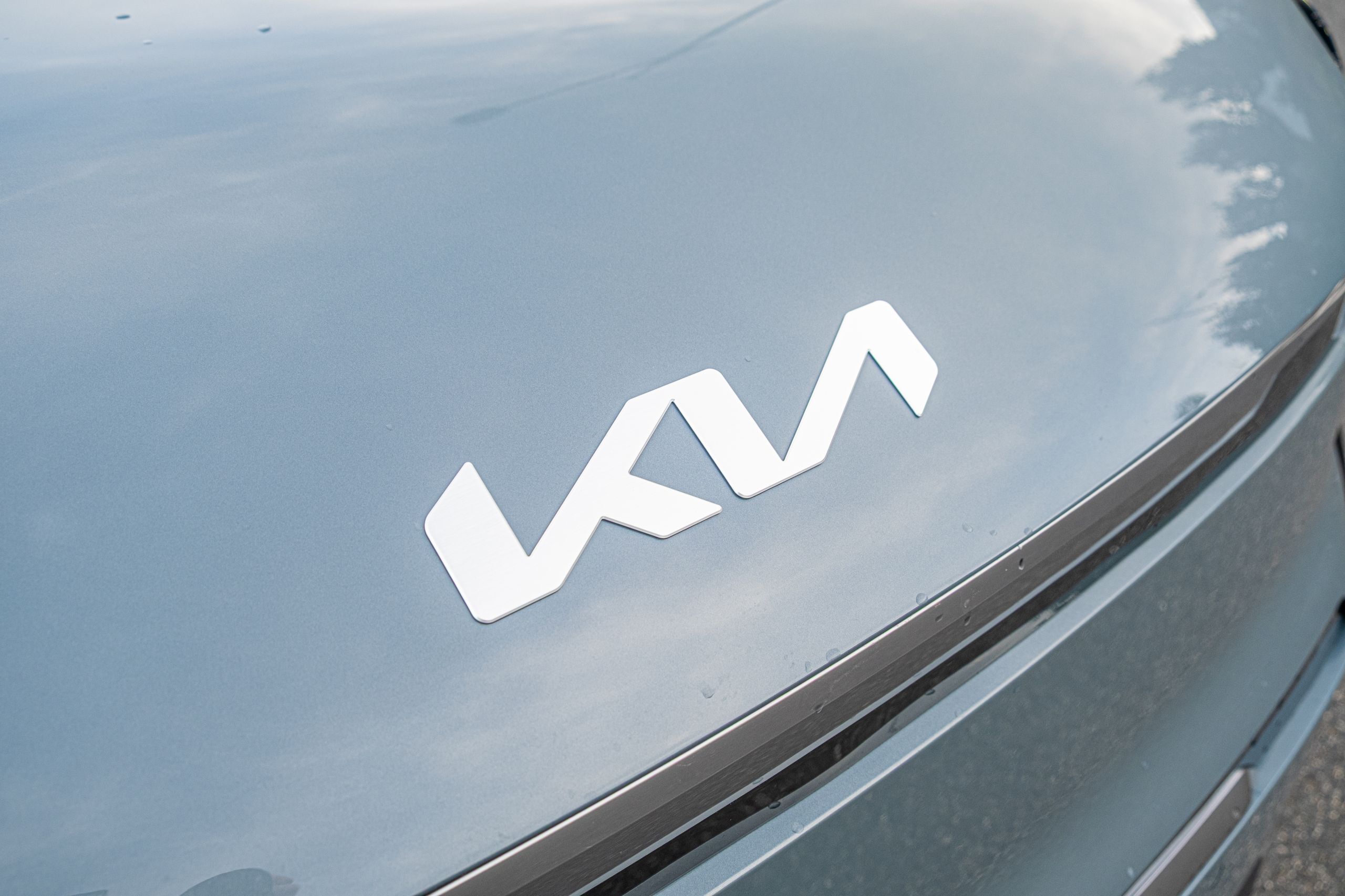 Kia’s 2026 EV9 Earth Gets The Hard Part Right And Stumbles On The Obvious One | Review