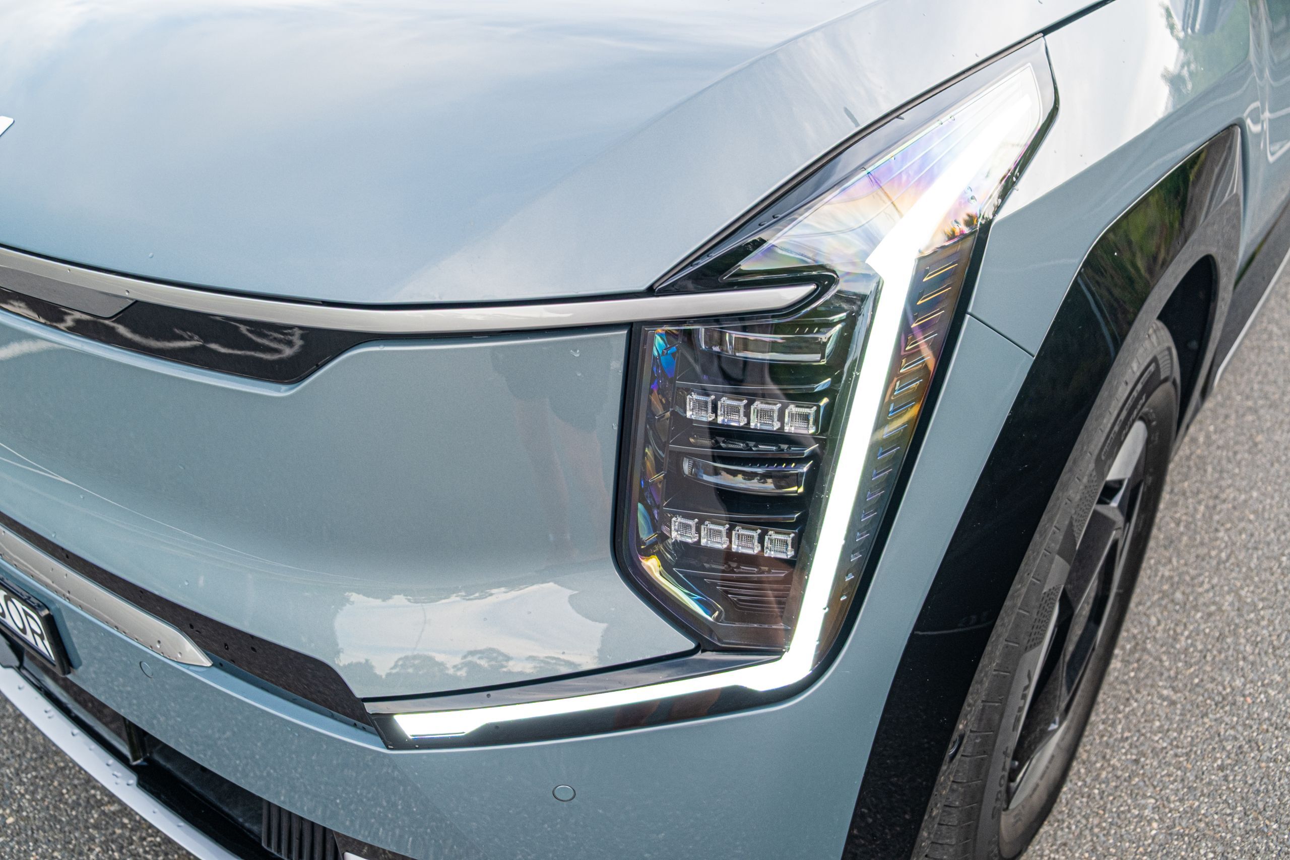 Kia’s 2026 EV9 Earth Gets The Hard Part Right And Stumbles On The Obvious One | Review