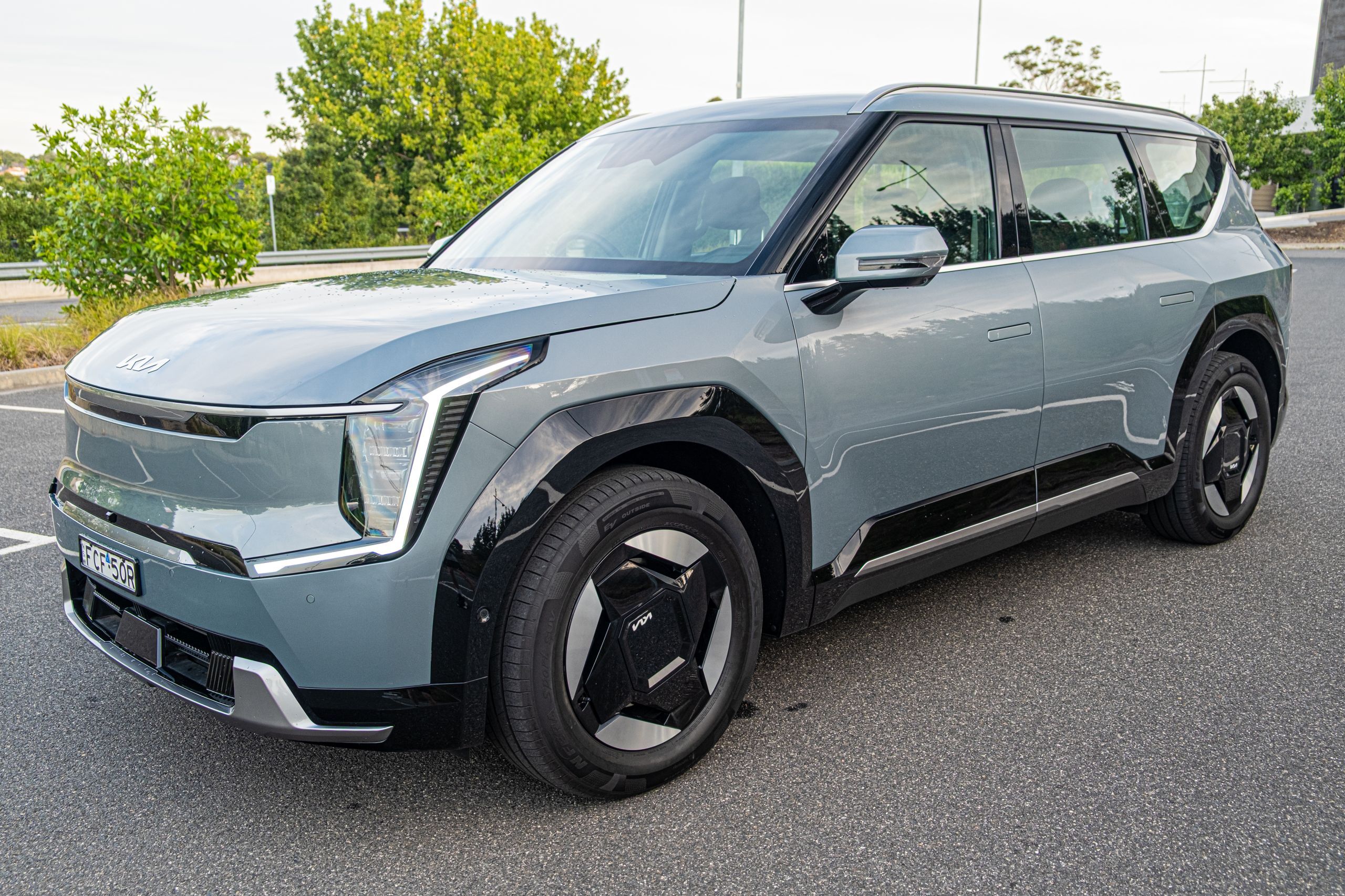 Kia’s 2026 EV9 Earth Gets The Hard Part Right And Stumbles On The Obvious One | Review