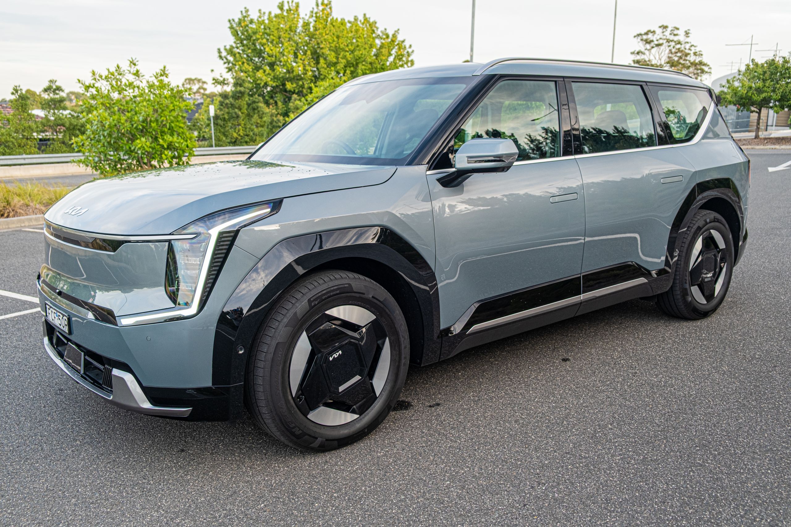 Kia’s 2026 EV9 Earth Gets The Hard Part Right And Stumbles On The Obvious One | Review