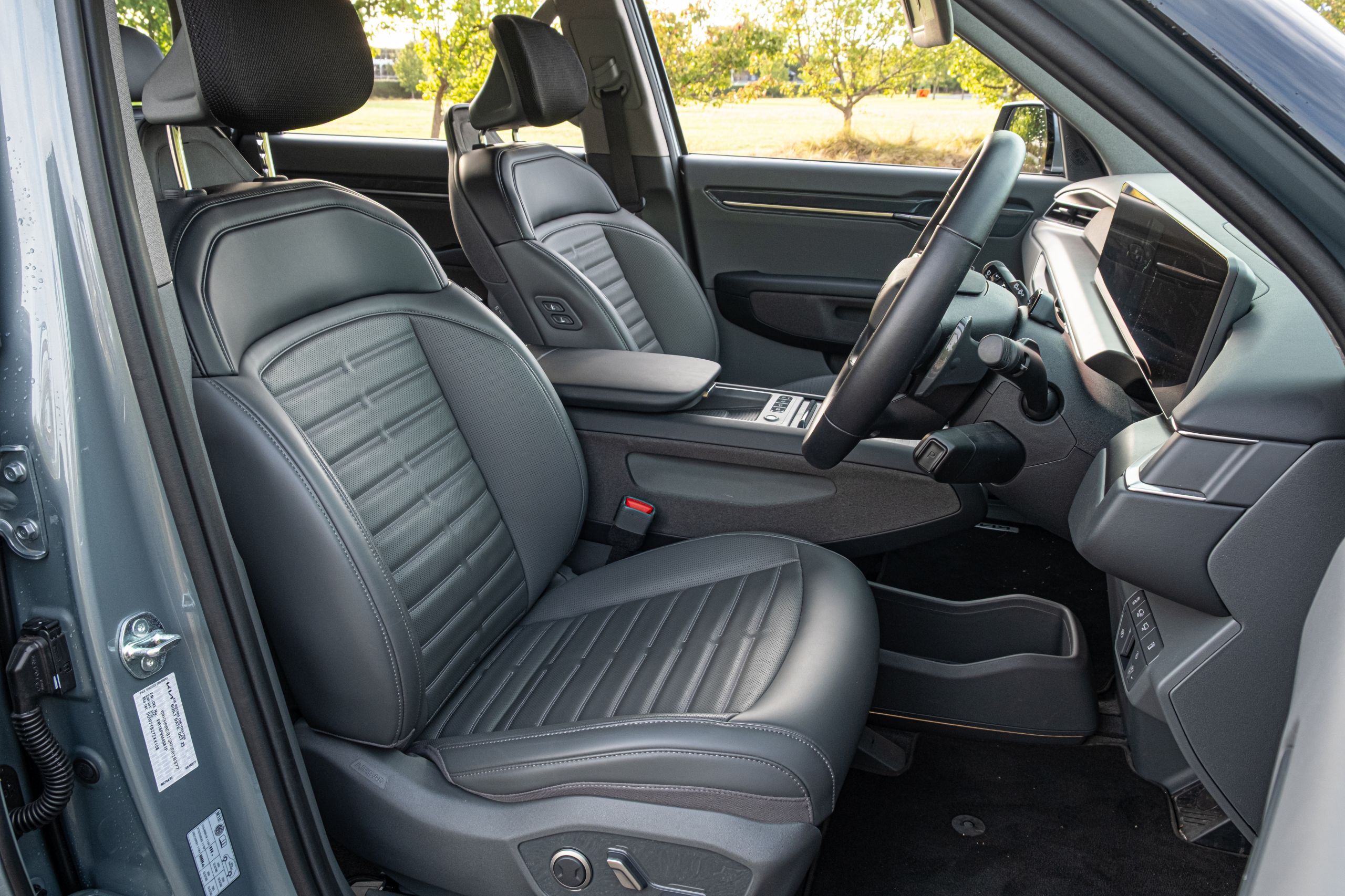 Kia’s 2026 EV9 Earth Gets The Hard Part Right And Stumbles On The Obvious One | Review