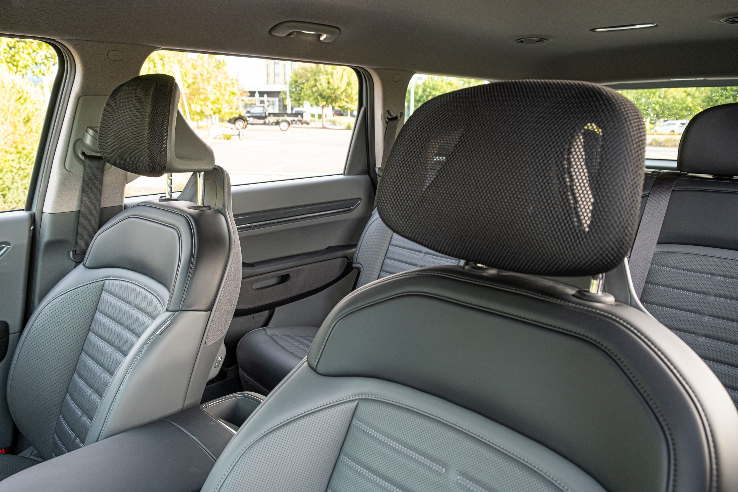 Kia’s 2026 EV9 Earth Gets The Hard Part Right And Stumbles On The Obvious One | Review