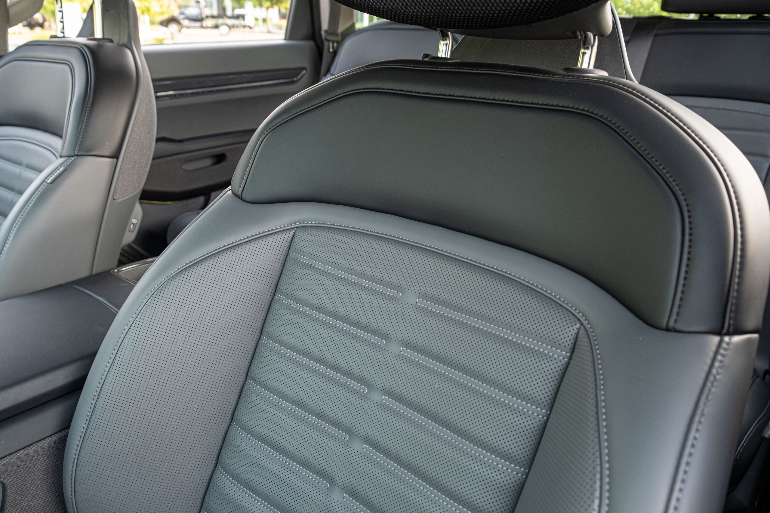 Kia’s 2026 EV9 Earth Gets The Hard Part Right And Stumbles On The Obvious One | Review