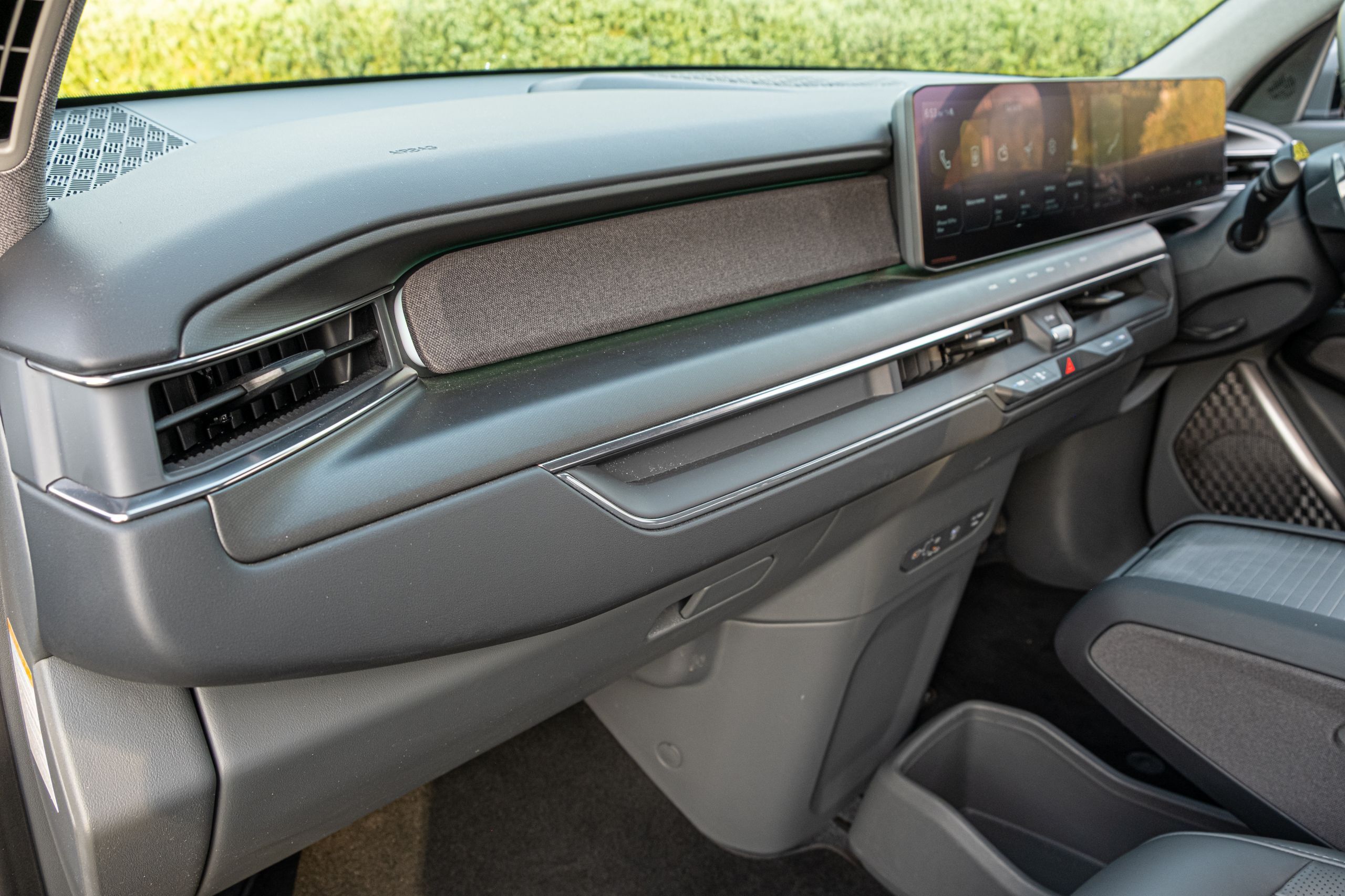 Kia’s 2026 EV9 Earth Gets The Hard Part Right And Stumbles On The Obvious One | Review