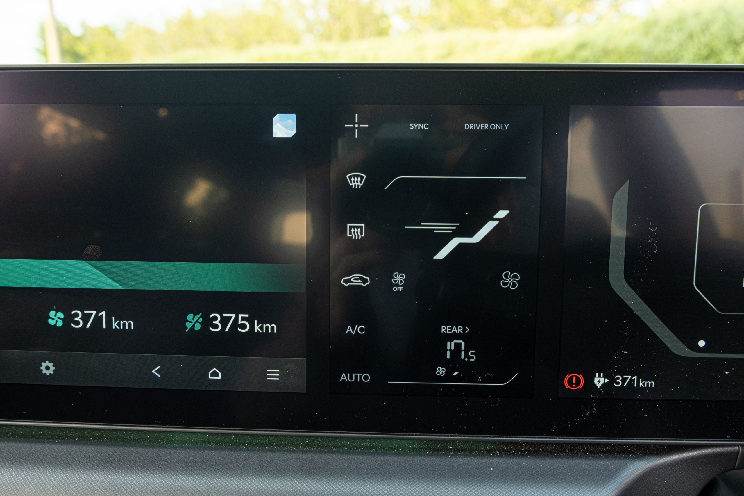 Kia’s 2026 EV9 Earth Gets The Hard Part Right And Stumbles On The Obvious One | Review