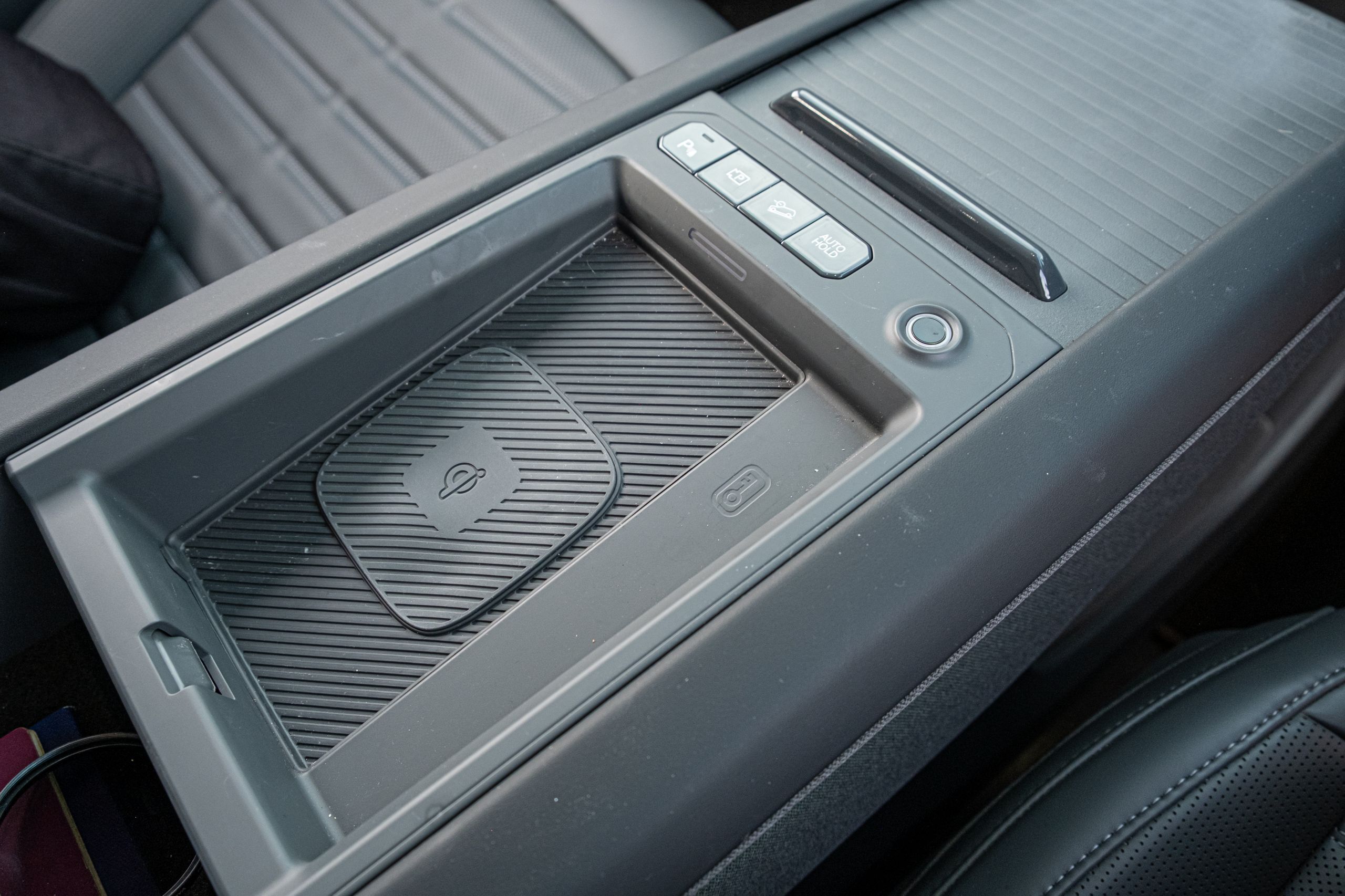 Kia’s 2026 EV9 Earth Gets The Hard Part Right And Stumbles On The Obvious One | Review