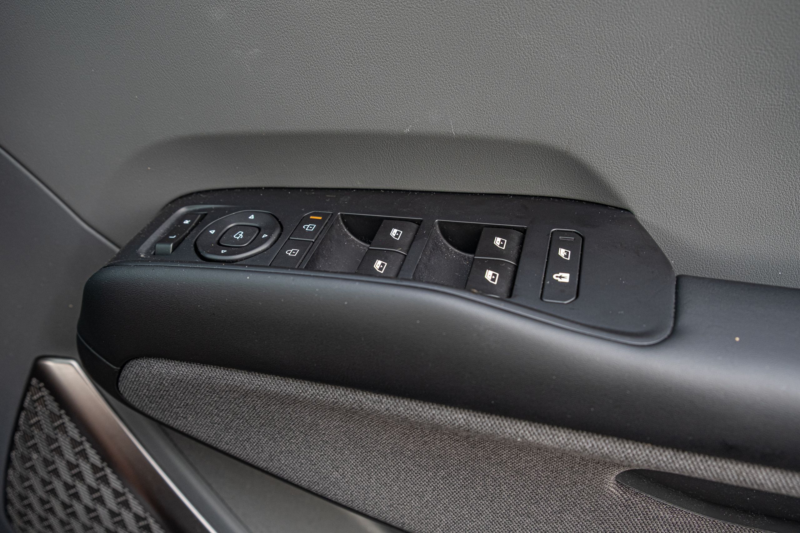 Kia’s 2026 EV9 Earth Gets The Hard Part Right And Stumbles On The Obvious One | Review