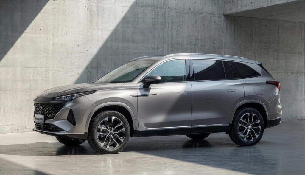  MG&rsquo;s First Seven Seat SUV Is Priced To Make VW Quake