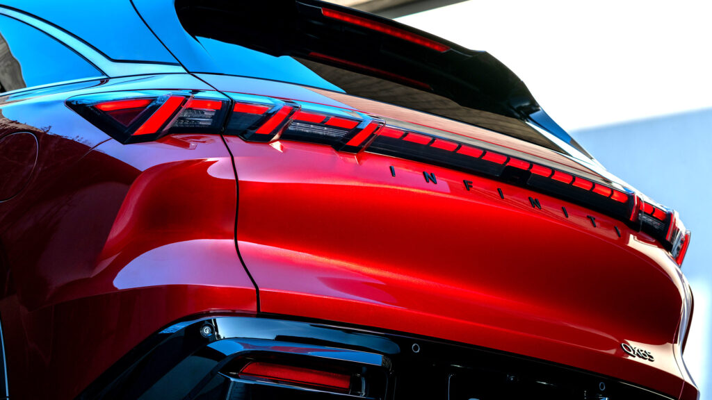  Infiniti Needs Armored Trucks To Transport The QX65’s Precious Red Paint