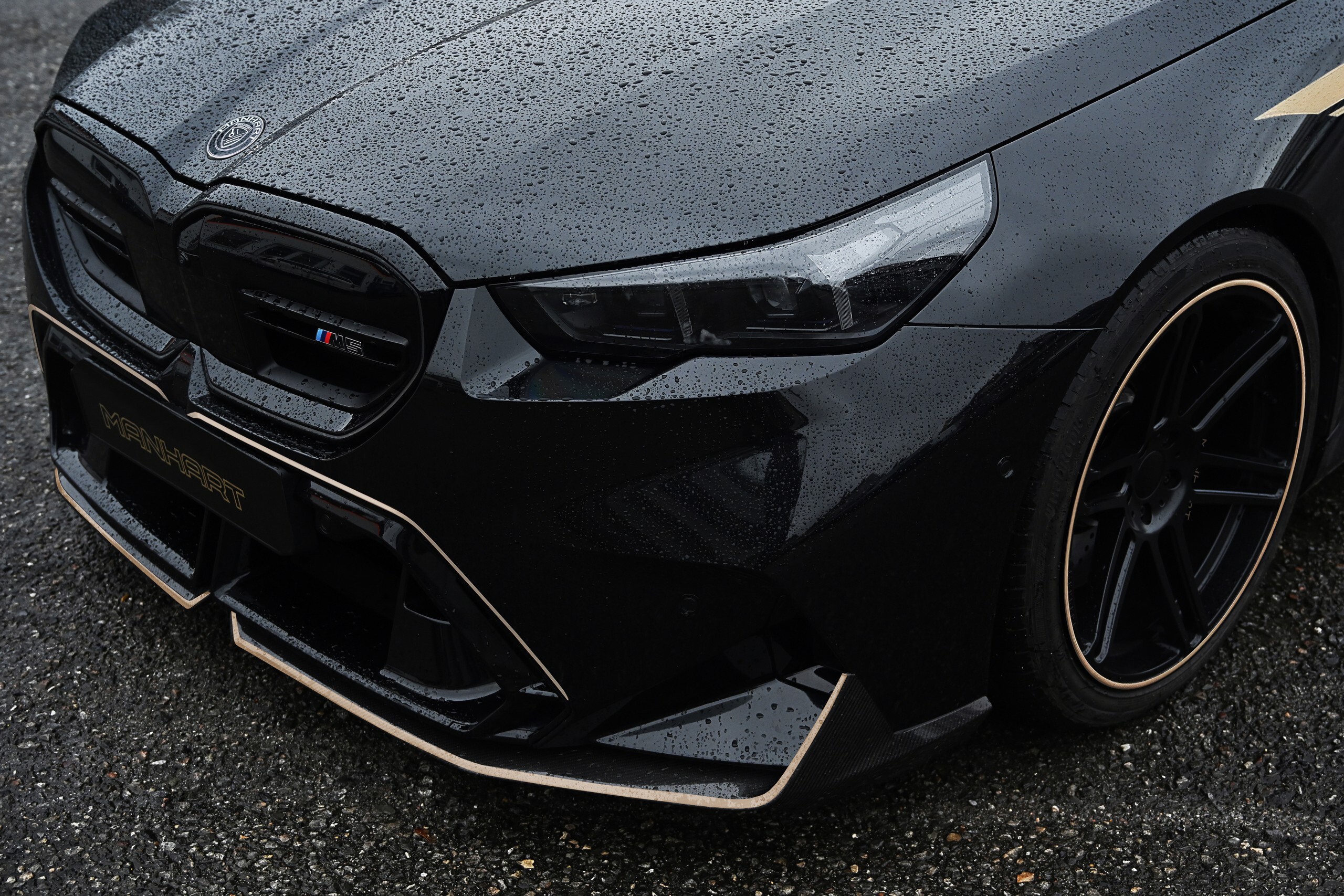 Manhart знайшов 180-сильний BMW у моторному відсіку M5 Touring