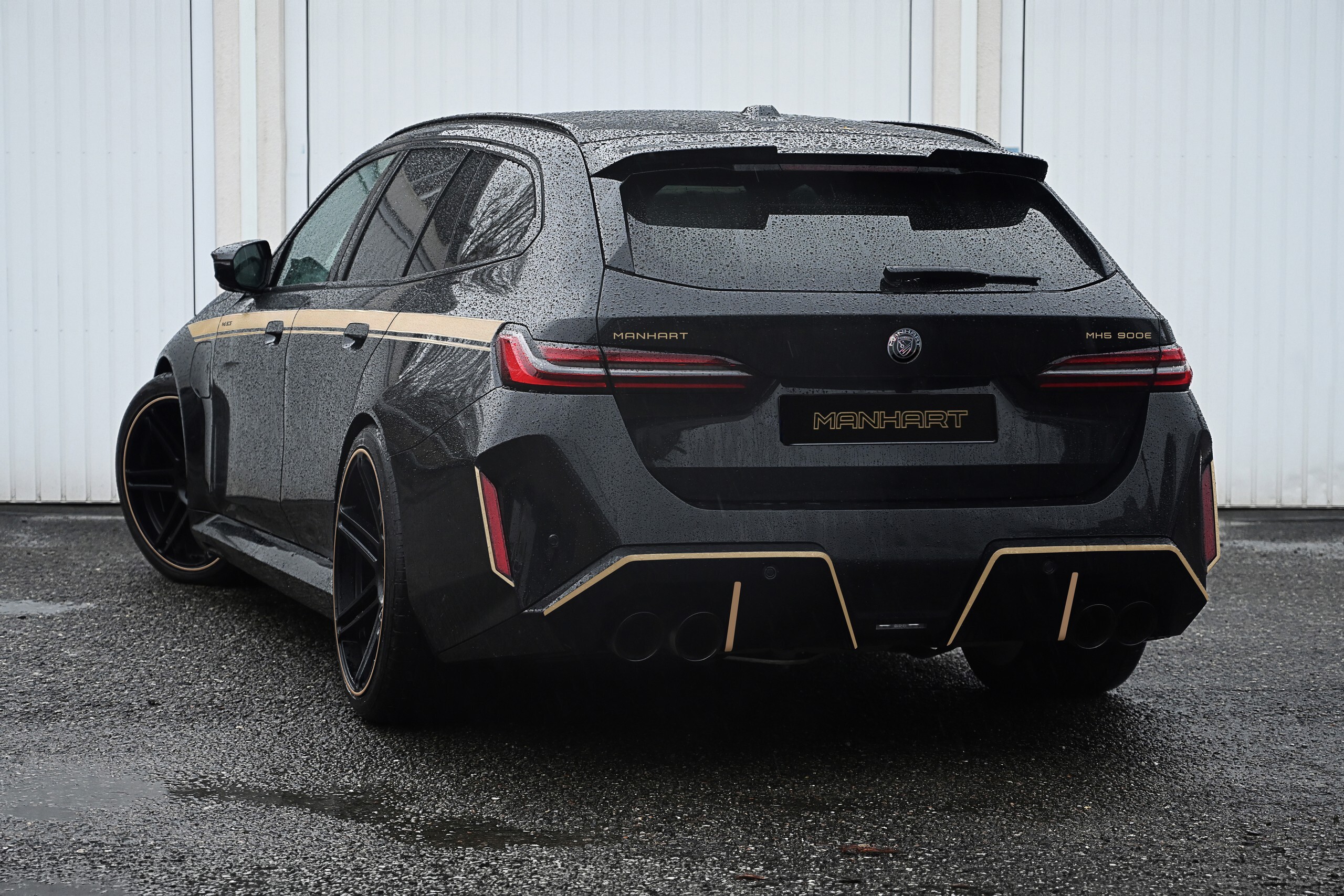 Manhart знайшов 180-сильний BMW у моторному відсіку M5 Touring