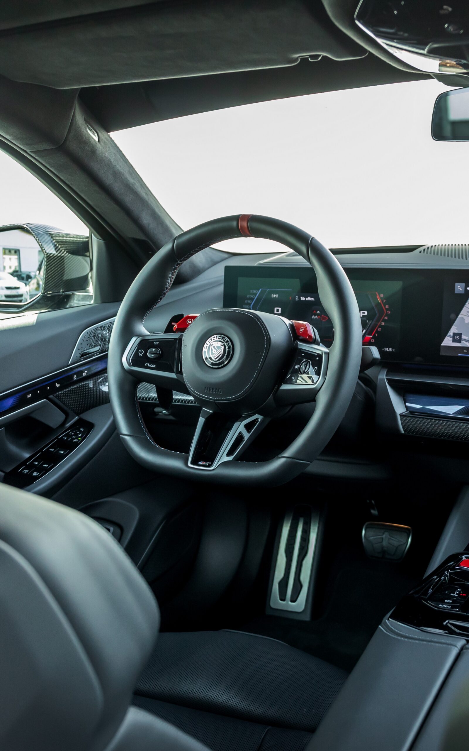 Manhart знайшов 180-сильний BMW у моторному відсіку M5 Touring