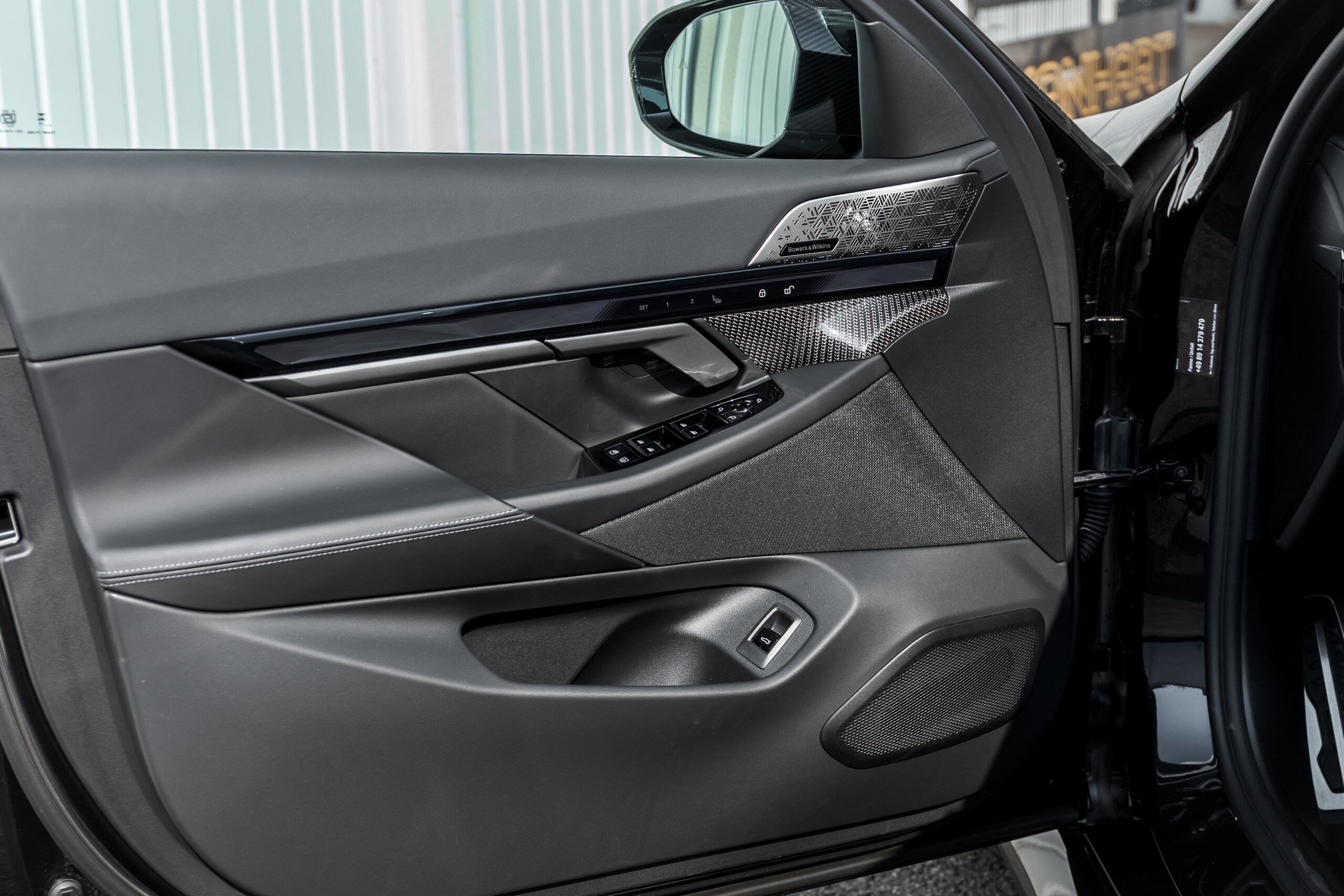 Manhart знайшов 180-сильний BMW у моторному відсіку M5 Touring