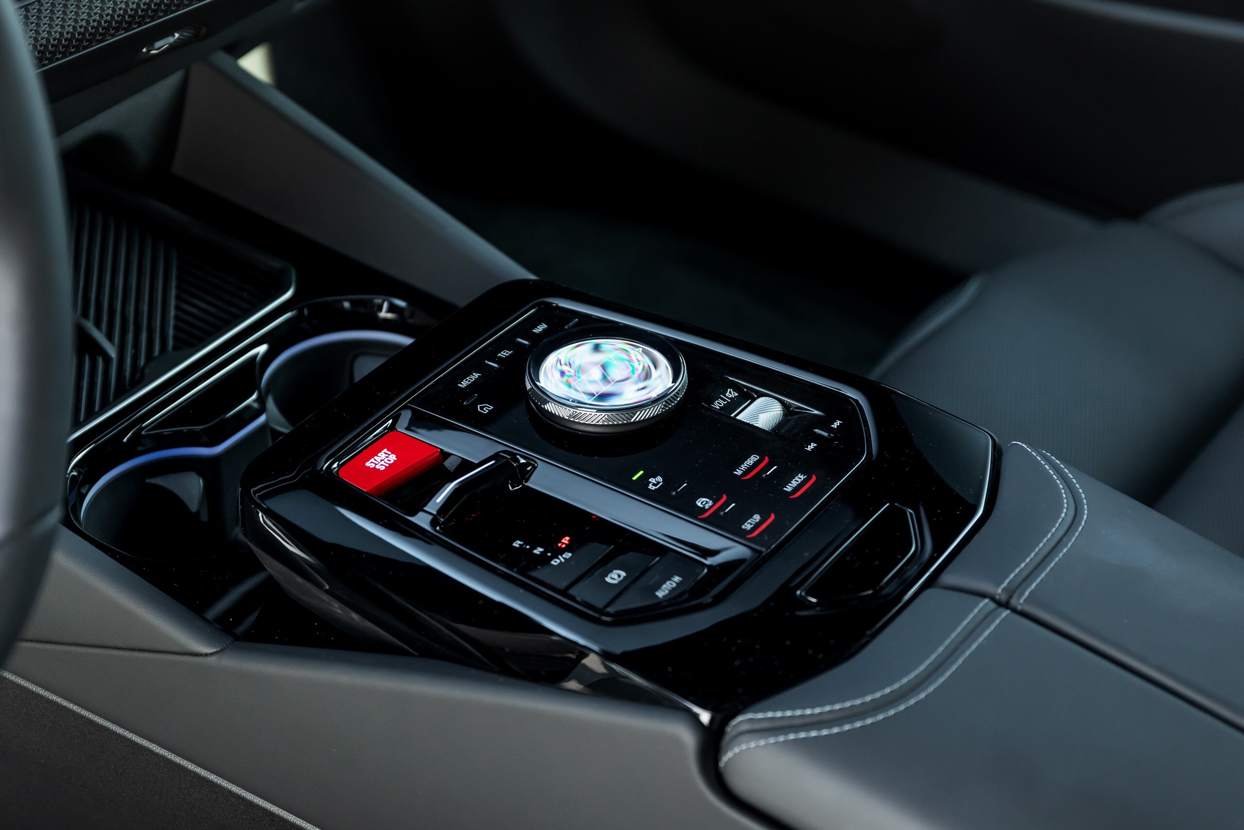 Manhart знайшов 180-сильний BMW у моторному відсіку M5 Touring