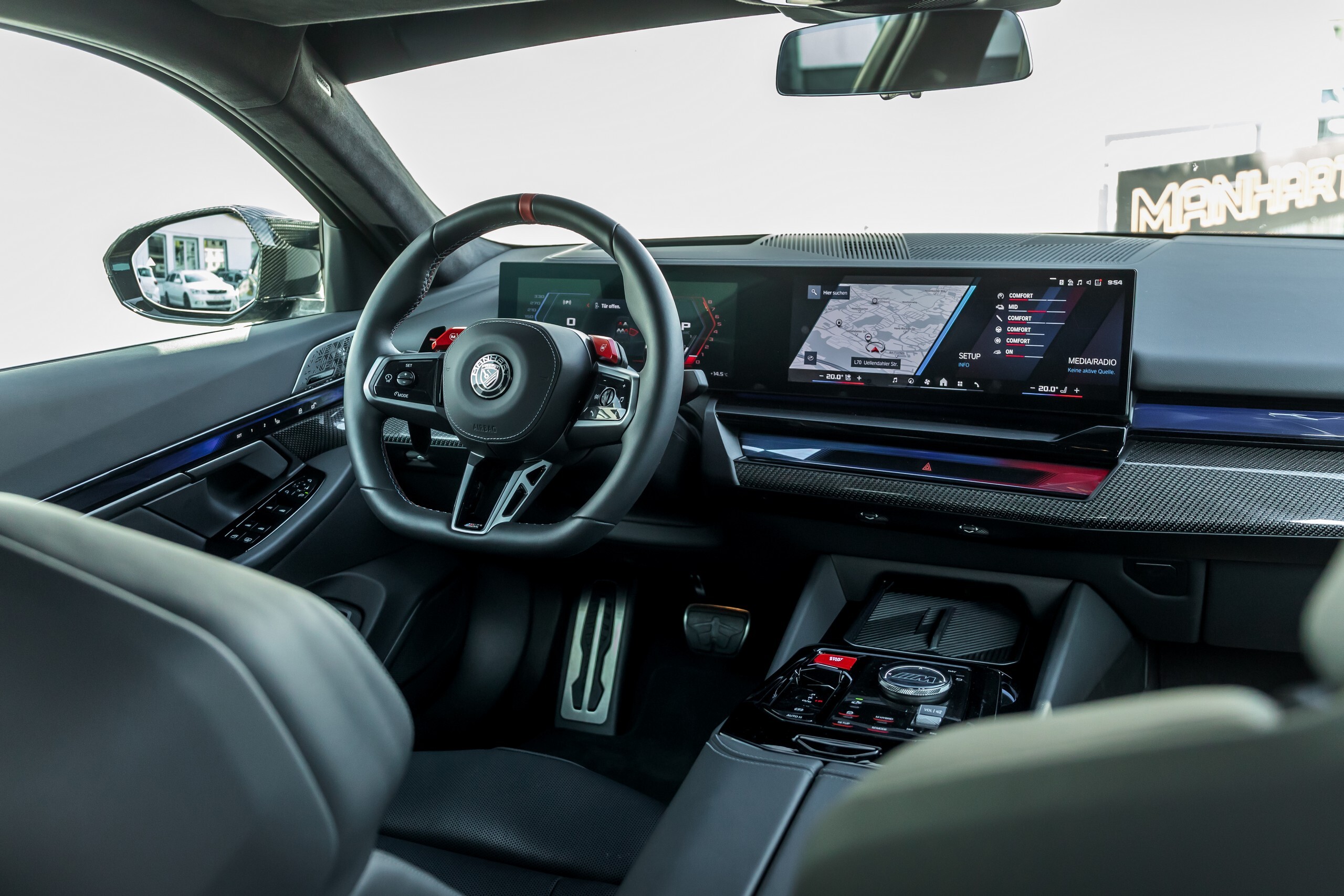 Manhart знайшов 180-сильний BMW у моторному відсіку M5 Touring