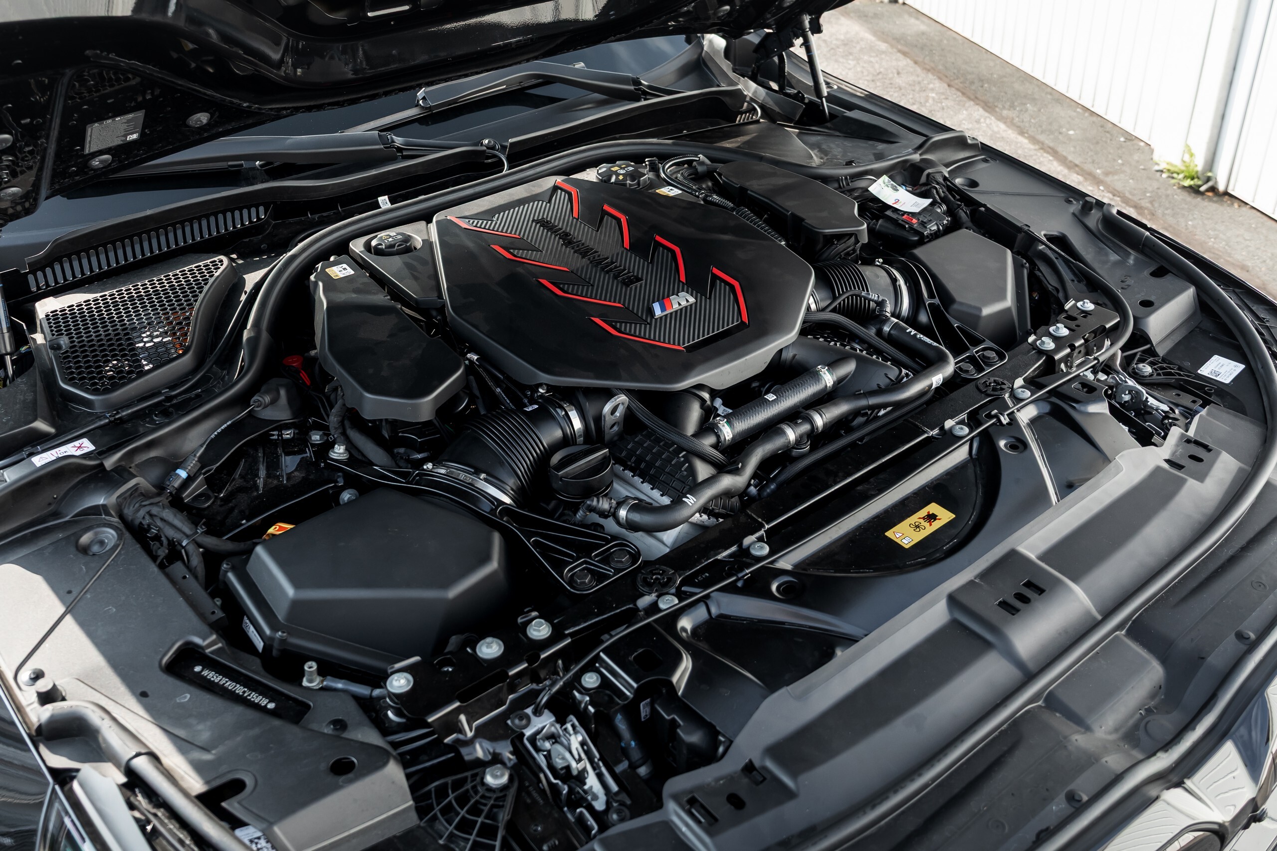 Manhart знайшов 180-сильний BMW у моторному відсіку M5 Touring