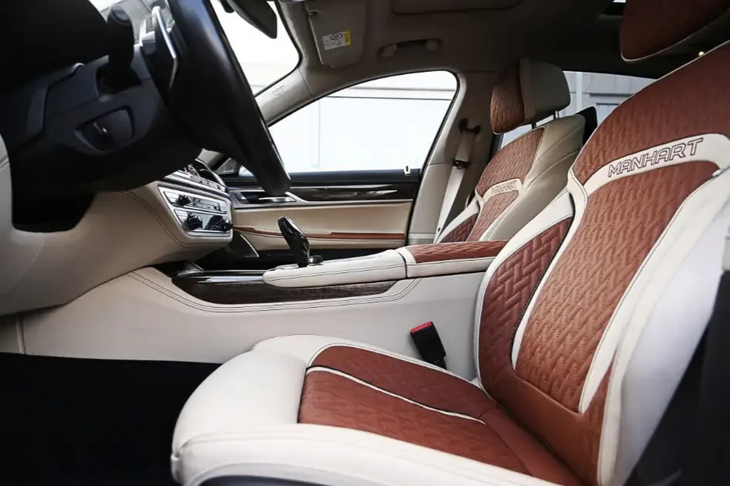 Manhart доводить, що старий BMW 7-ї серії робив це найкраще