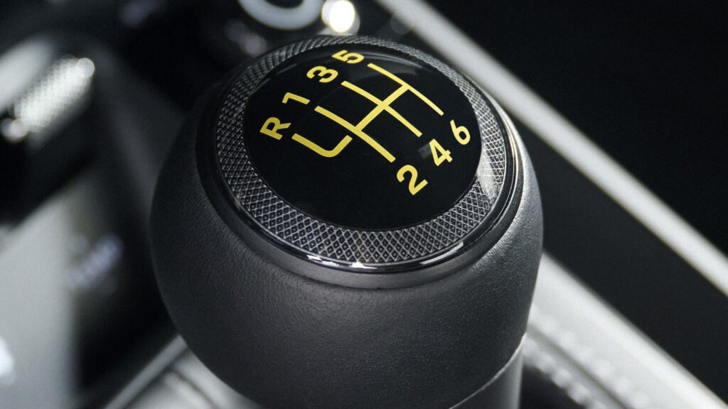  The Manual Gearbox Didn’t Just Decline, It Nearly Halved In Five Years