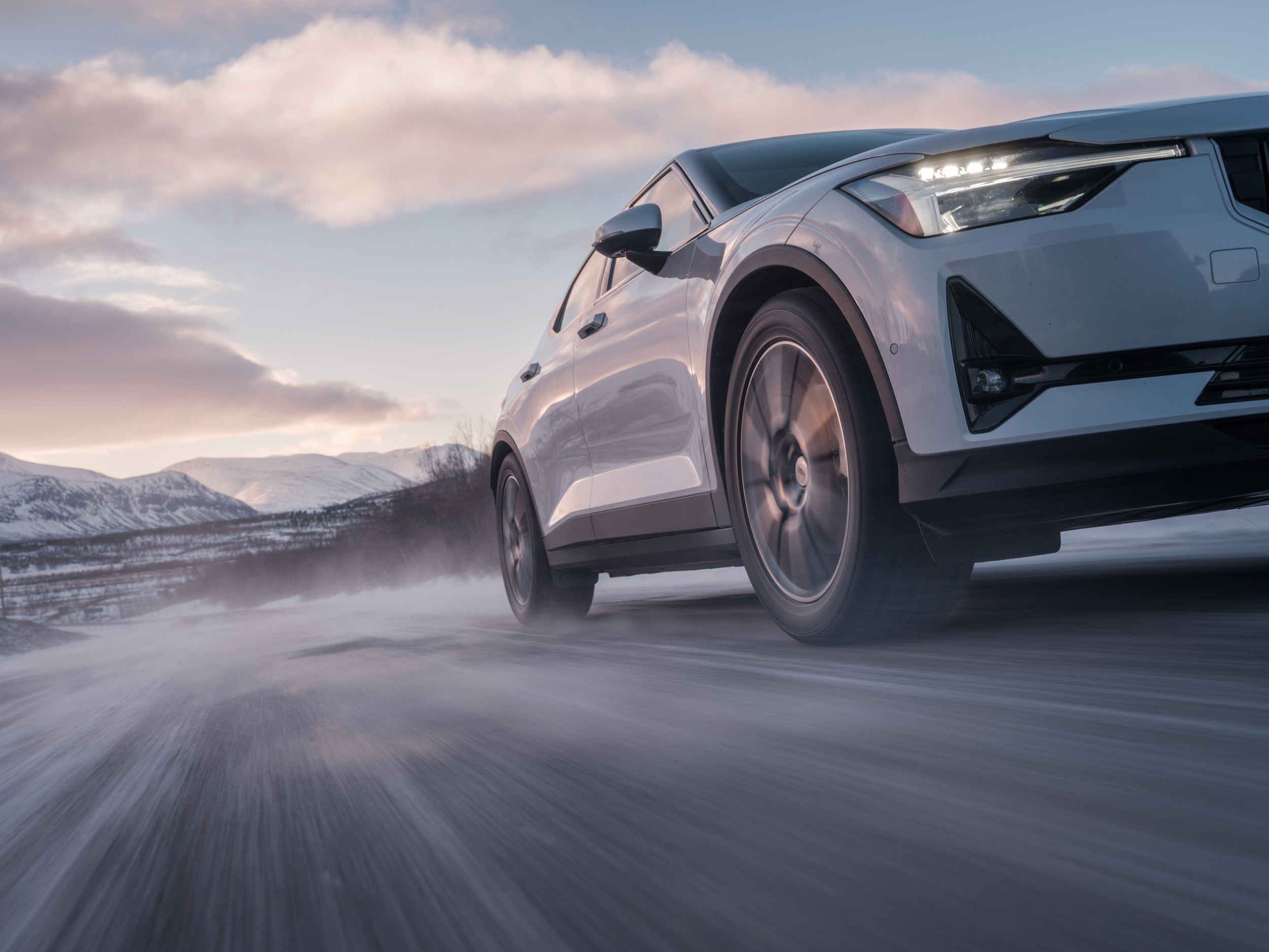 Nokian’s New Winter Tire Automatically Pushes Its Studs Out Only When It’s Freezing