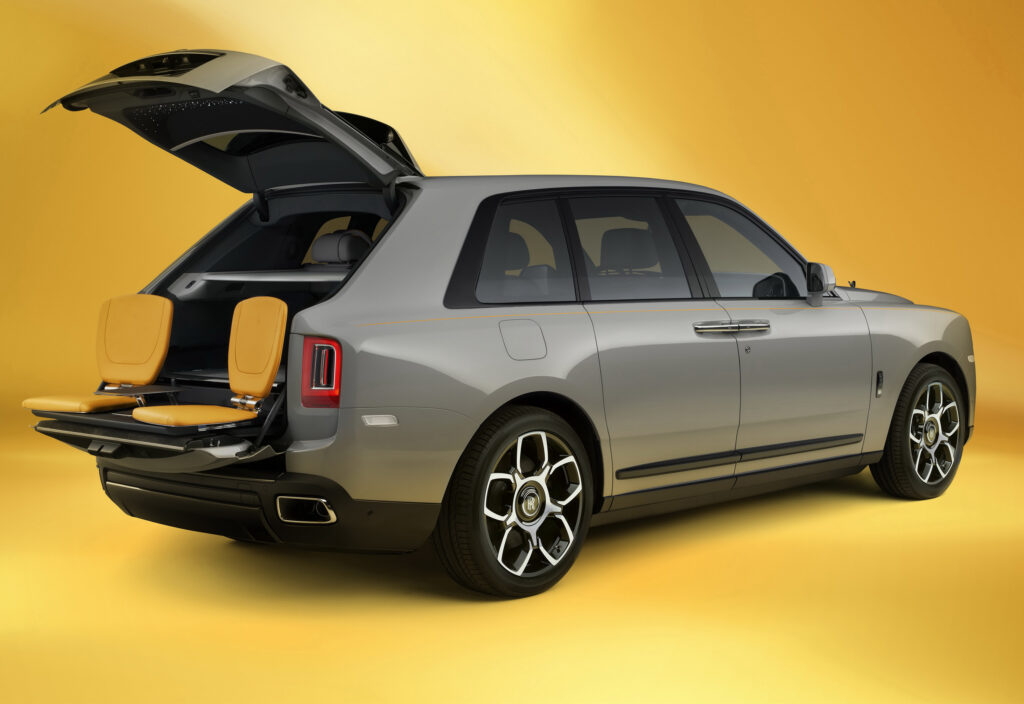  Rolls-Royce Tells Owners To Stop Using Their Rear Seats And Trunk Until May