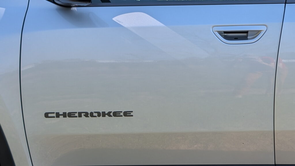  The Cherokee&rsquo;s Rear Electric Doors Open After A Power Failure, Just Not Mechanically