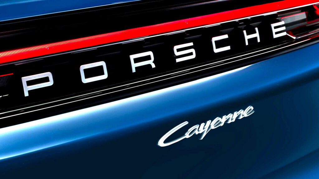  Porsche Just Confirmed A New ICE-Powered Cayenne Is Coming