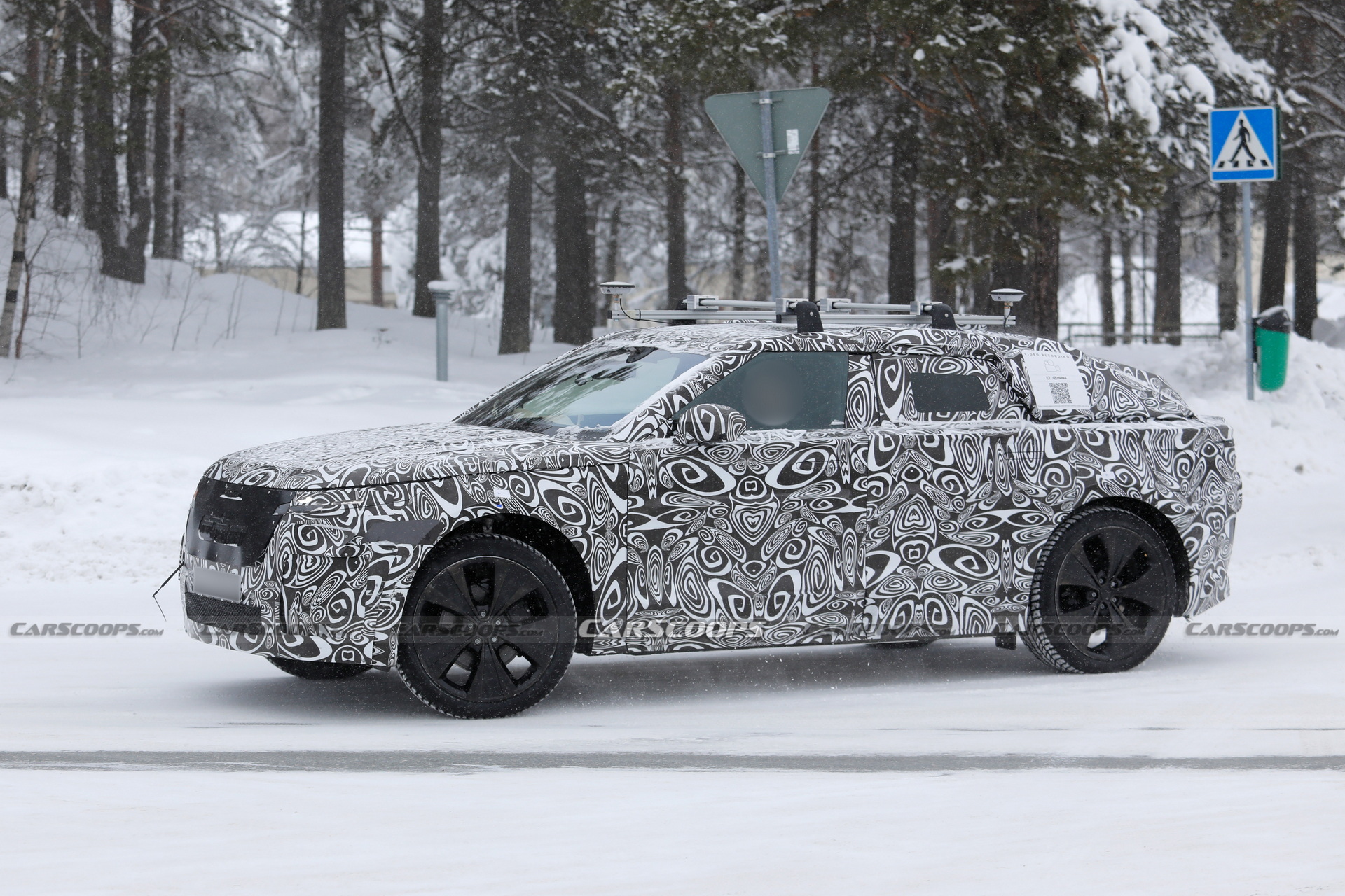 New Velar Looks Uncomfortably Close To A Range Rover Sedan