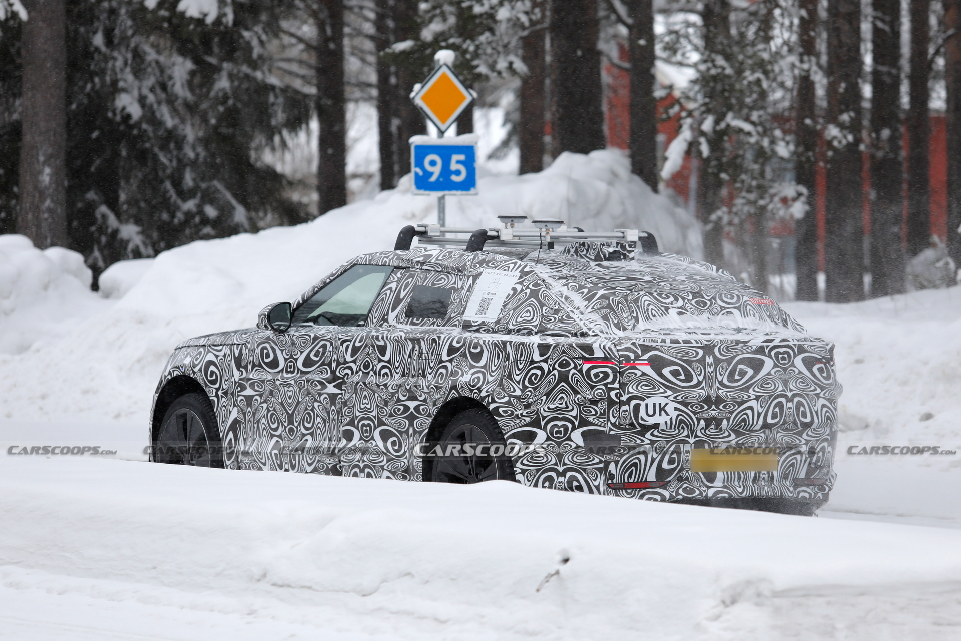 New Velar Looks Uncomfortably Close To A Range Rover Sedan