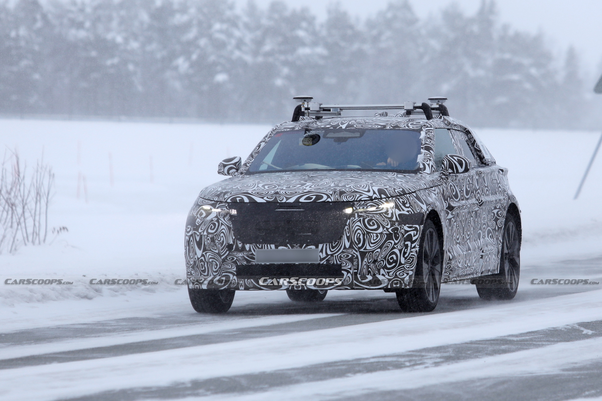 New Velar Looks Uncomfortably Close To A Range Rover Sedan