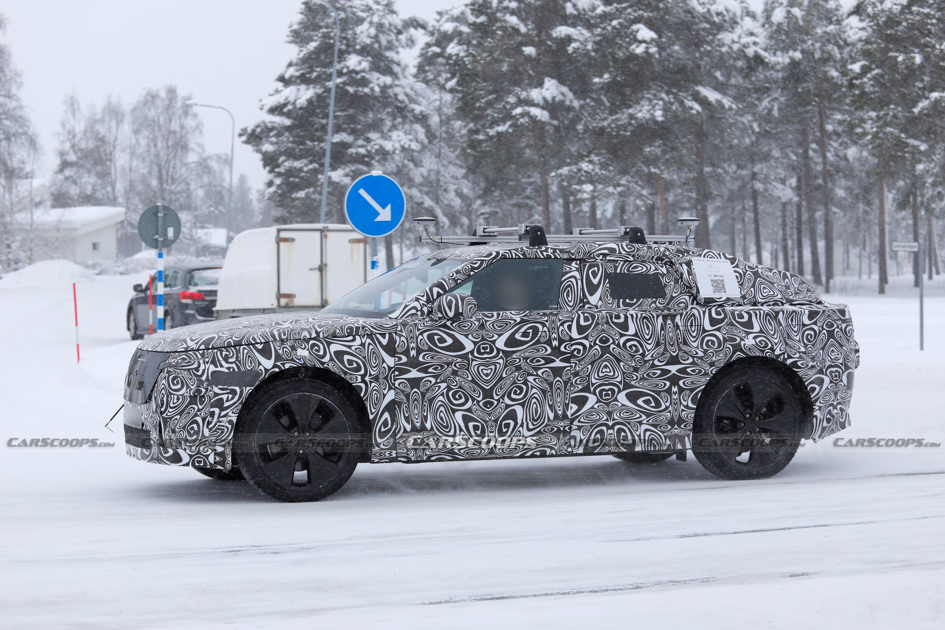 New Velar Looks Uncomfortably Close To A Range Rover Sedan