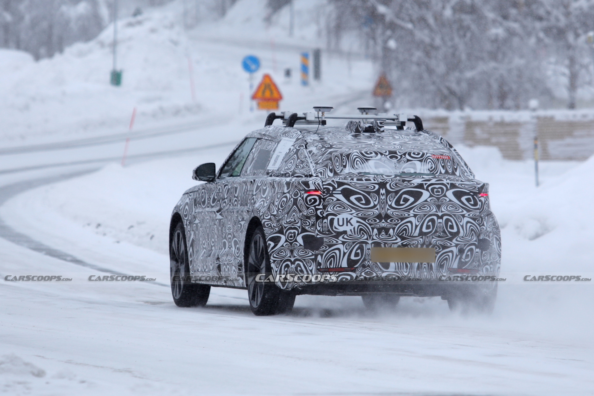 New Velar Looks Uncomfortably Close To A Range Rover Sedan
