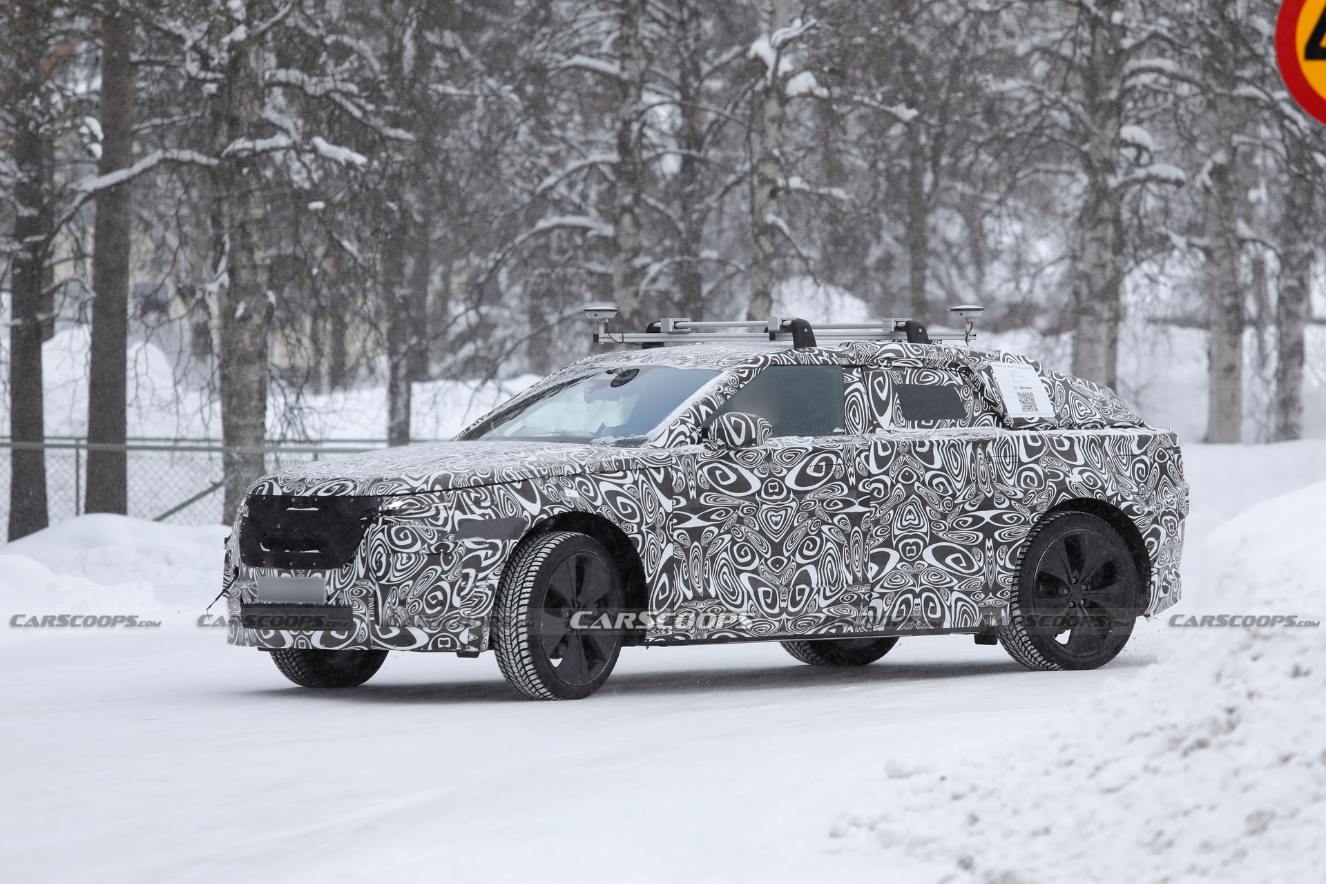 New Velar Looks Uncomfortably Close To A Range Rover Sedan