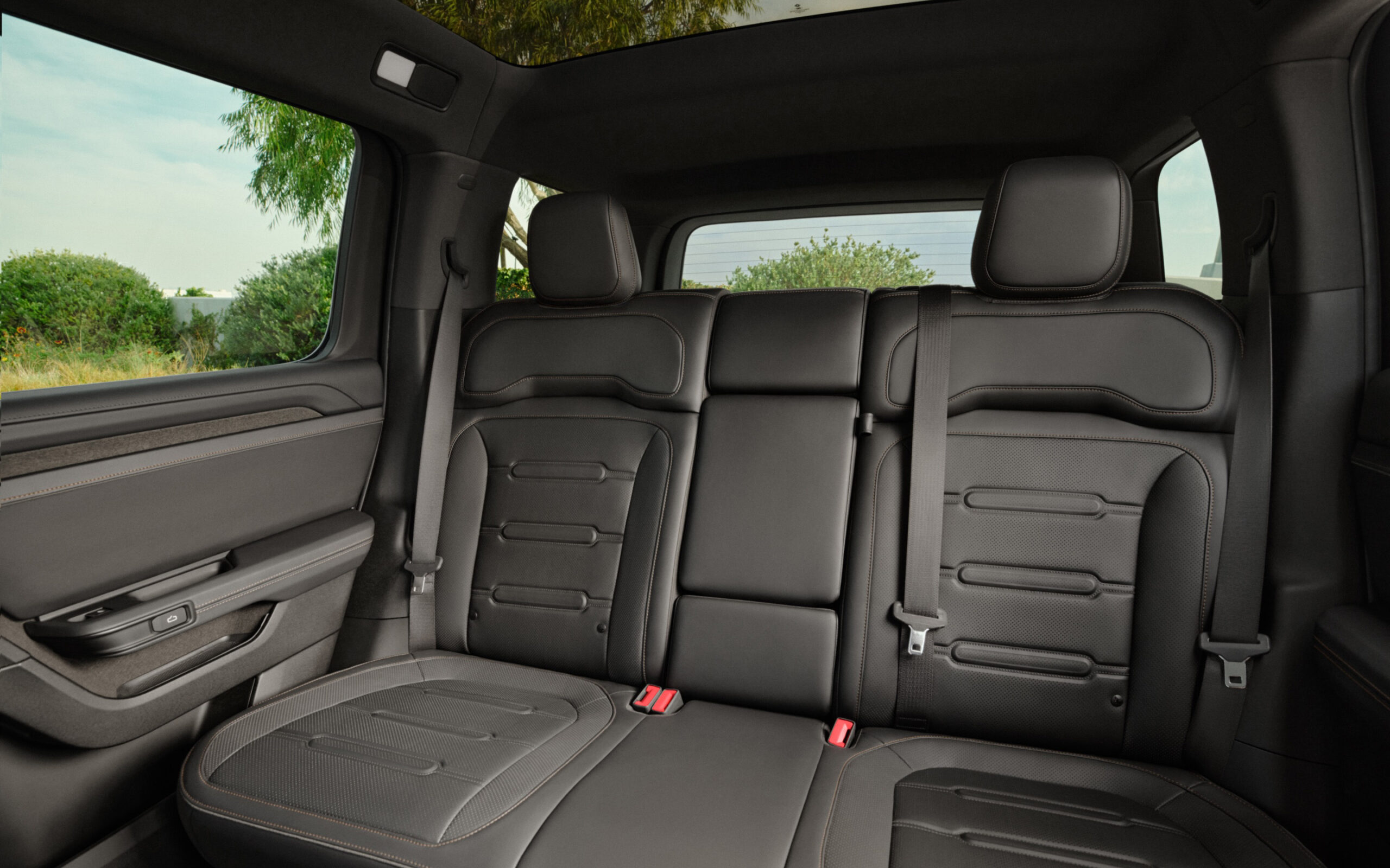 Rivian’s R2 Performance Just Out-Ranged The Tesla Model Y, And It Weighs Nearly 800 lbs More