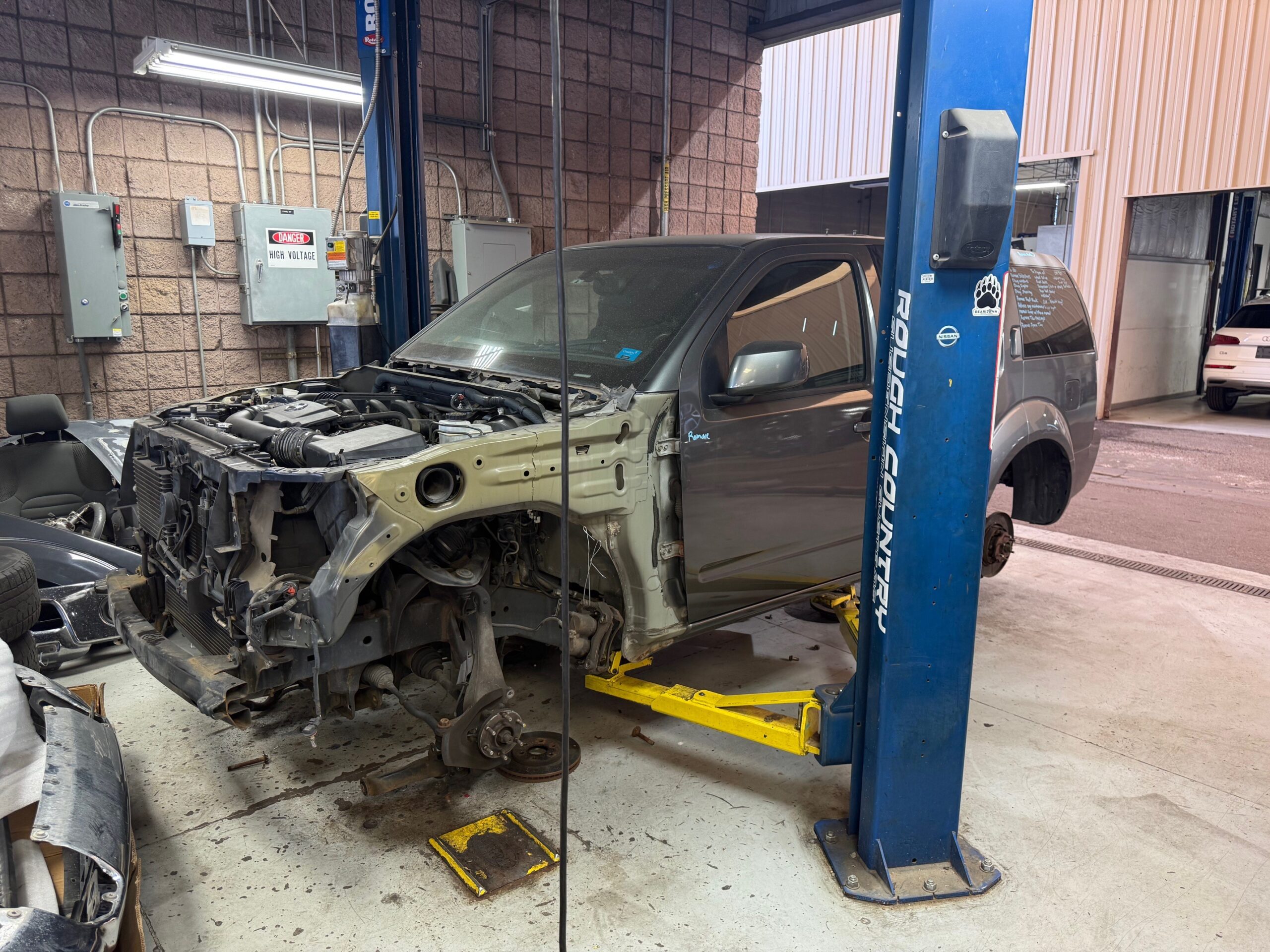 Nissan Pathfinder знову стає дивним для SEMA