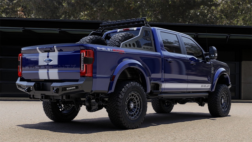 Остання конструкція Shelby обмінює трек на газон