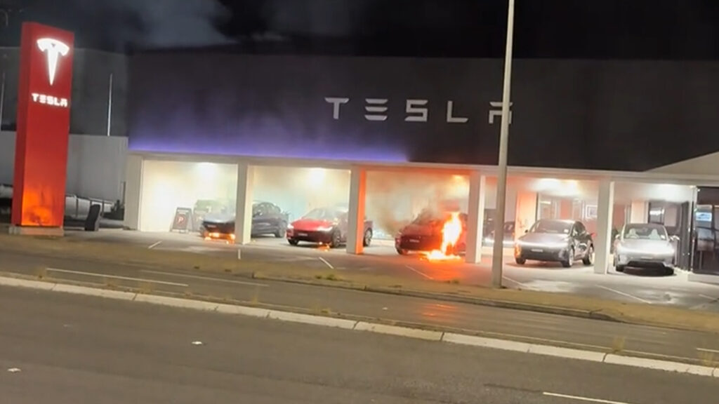  Tesla&rsquo;s Sydney Showroom Didn&rsquo;t Catch Fire By Accident