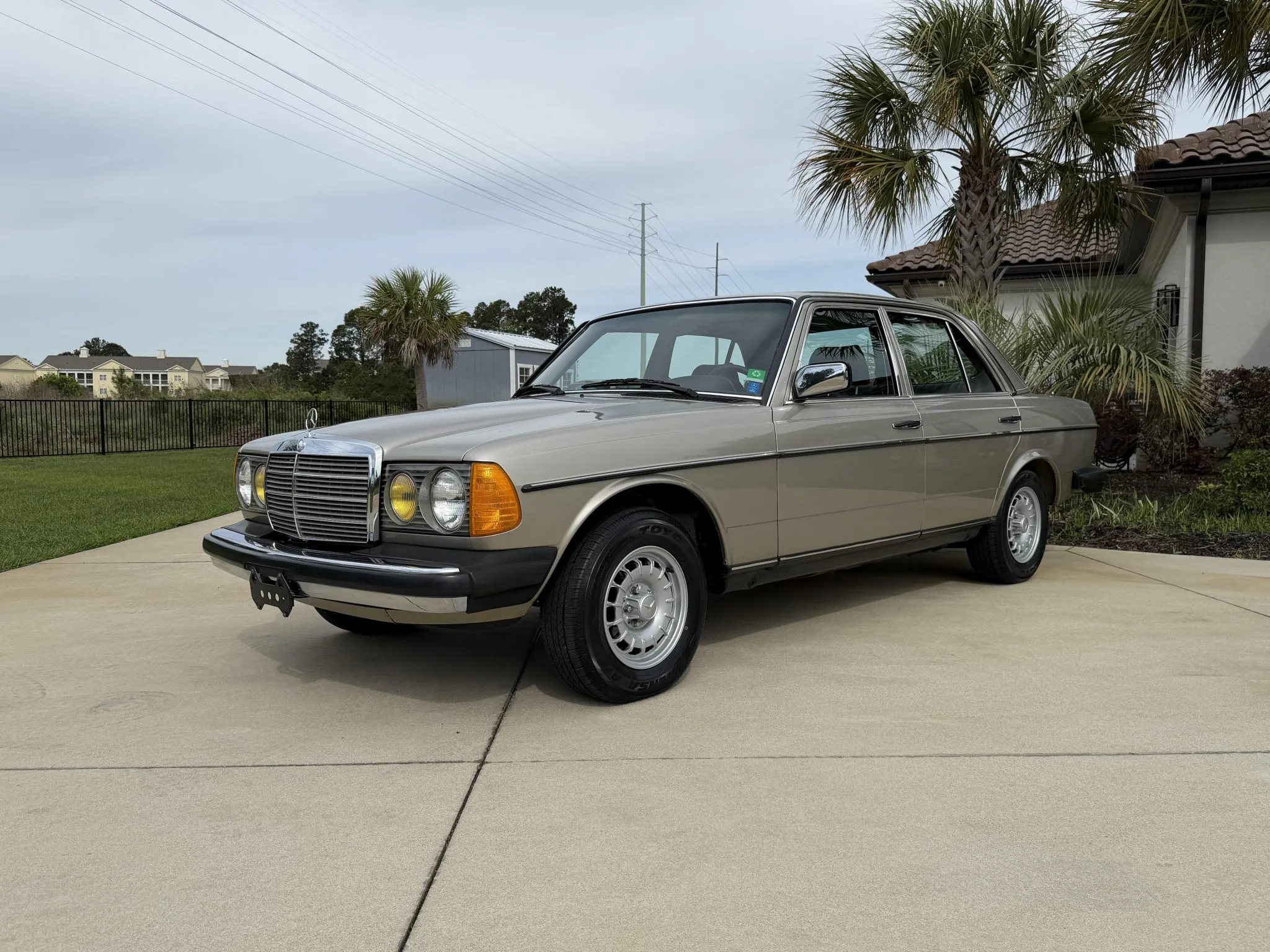This Mercedes 300D Turbo Has Fewer Miles Than A 2025 Corolla, And It’s From 1985