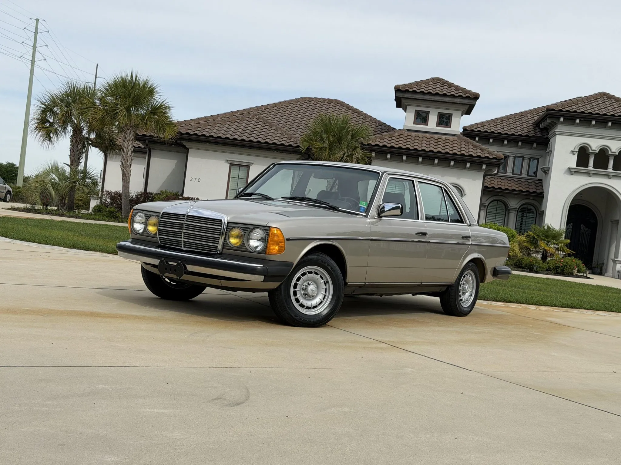 This Mercedes 300D Turbo Has Fewer Miles Than A 2025 Corolla, And It’s From 1985