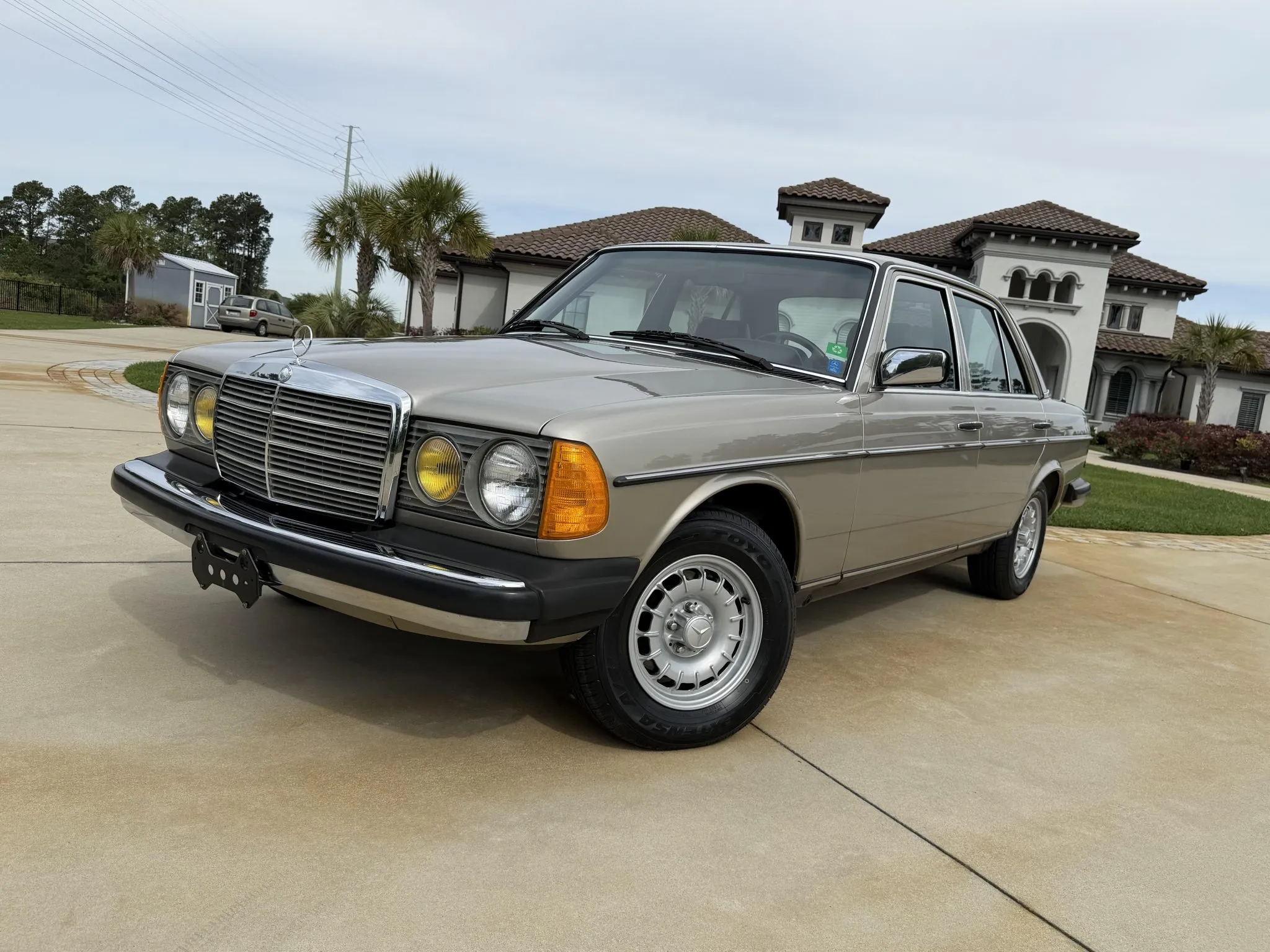 This Mercedes 300D Turbo Has Fewer Miles Than A 2025 Corolla, And It’s From 1985