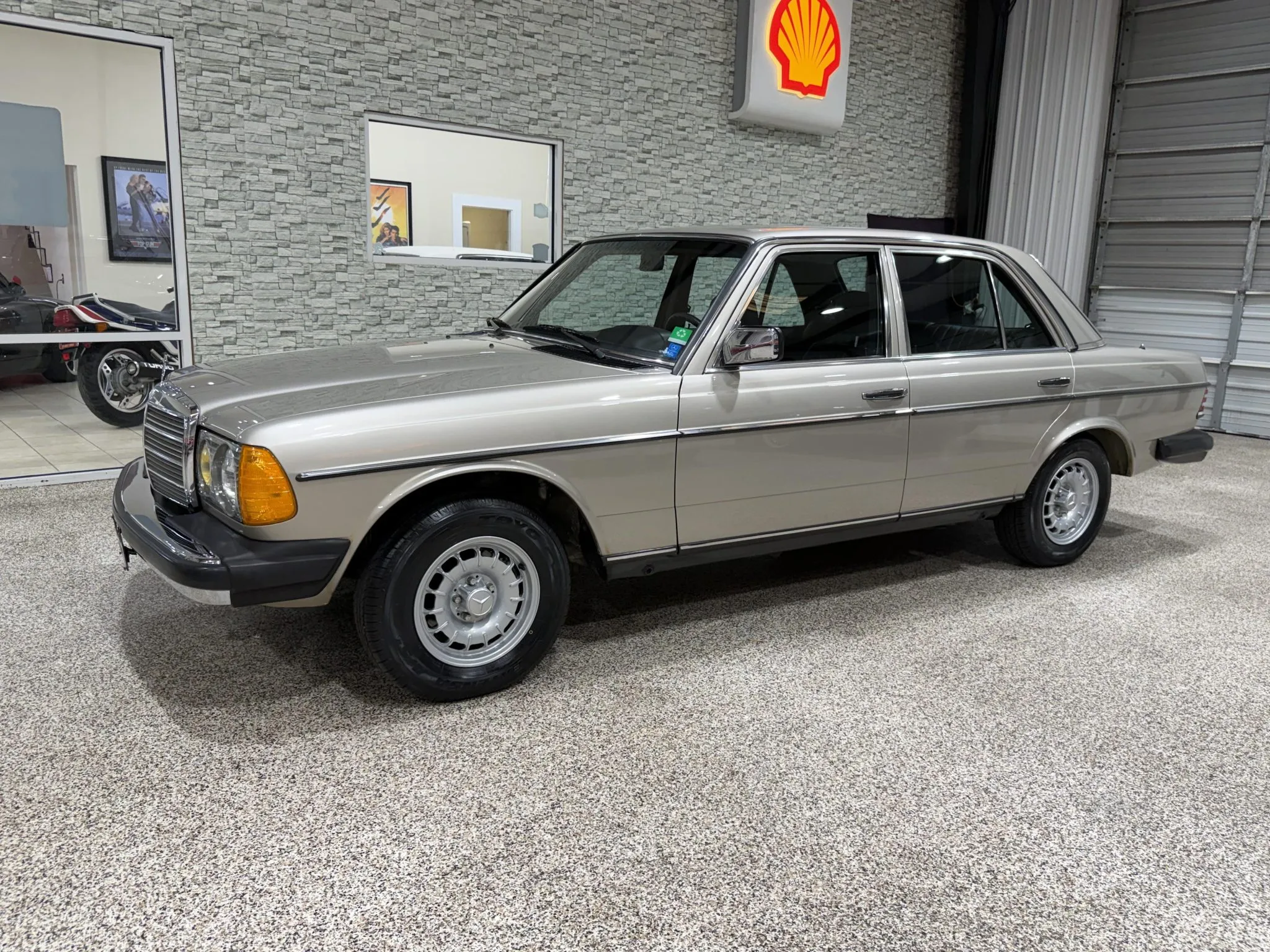 This Mercedes 300D Turbo Has Fewer Miles Than A 2025 Corolla, And It’s From 1985