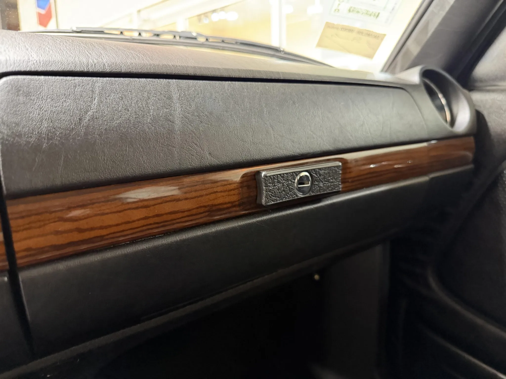 This Mercedes 300D Turbo Has Fewer Miles Than A 2025 Corolla, And It’s From 1985